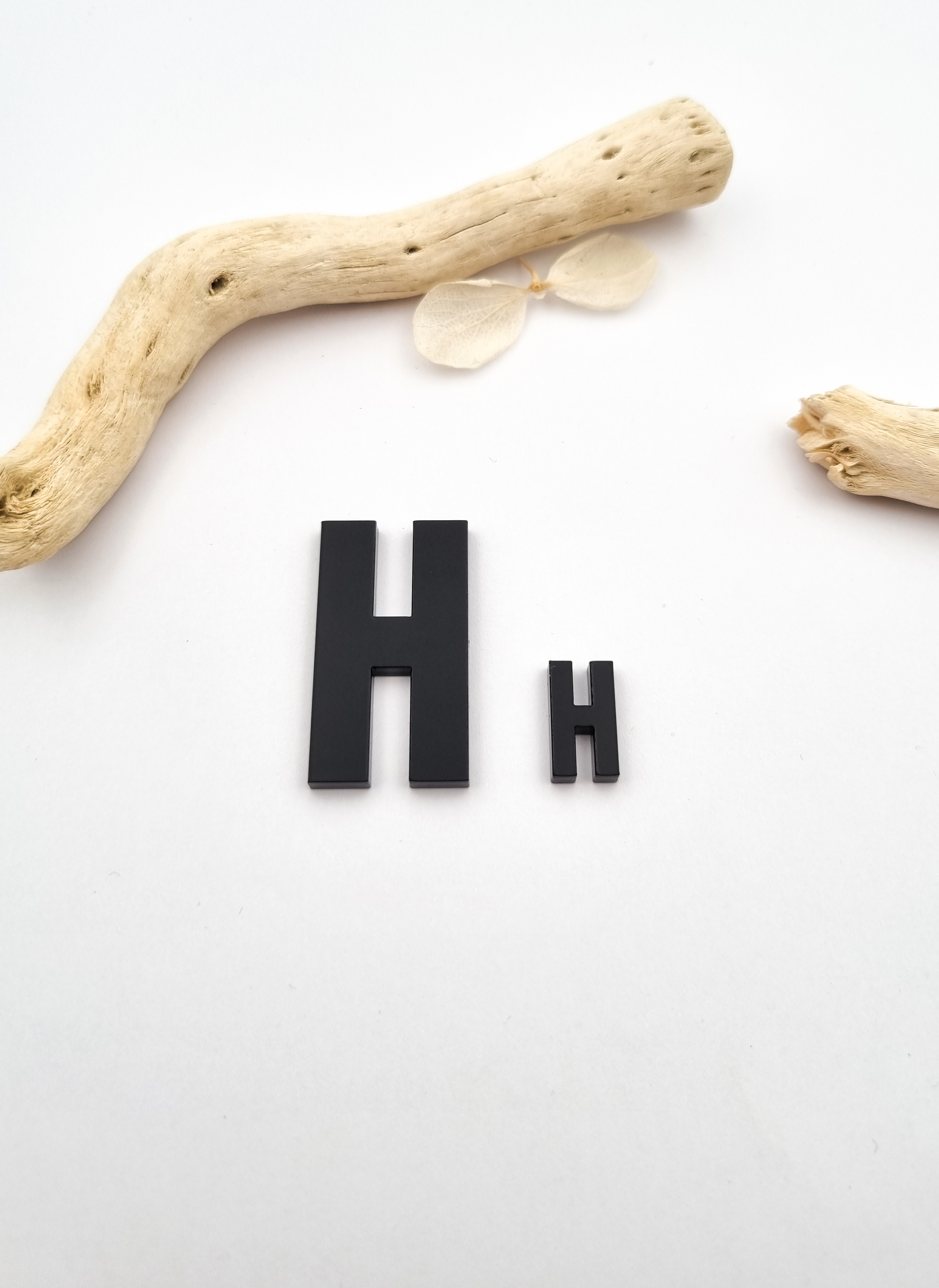 „H“
