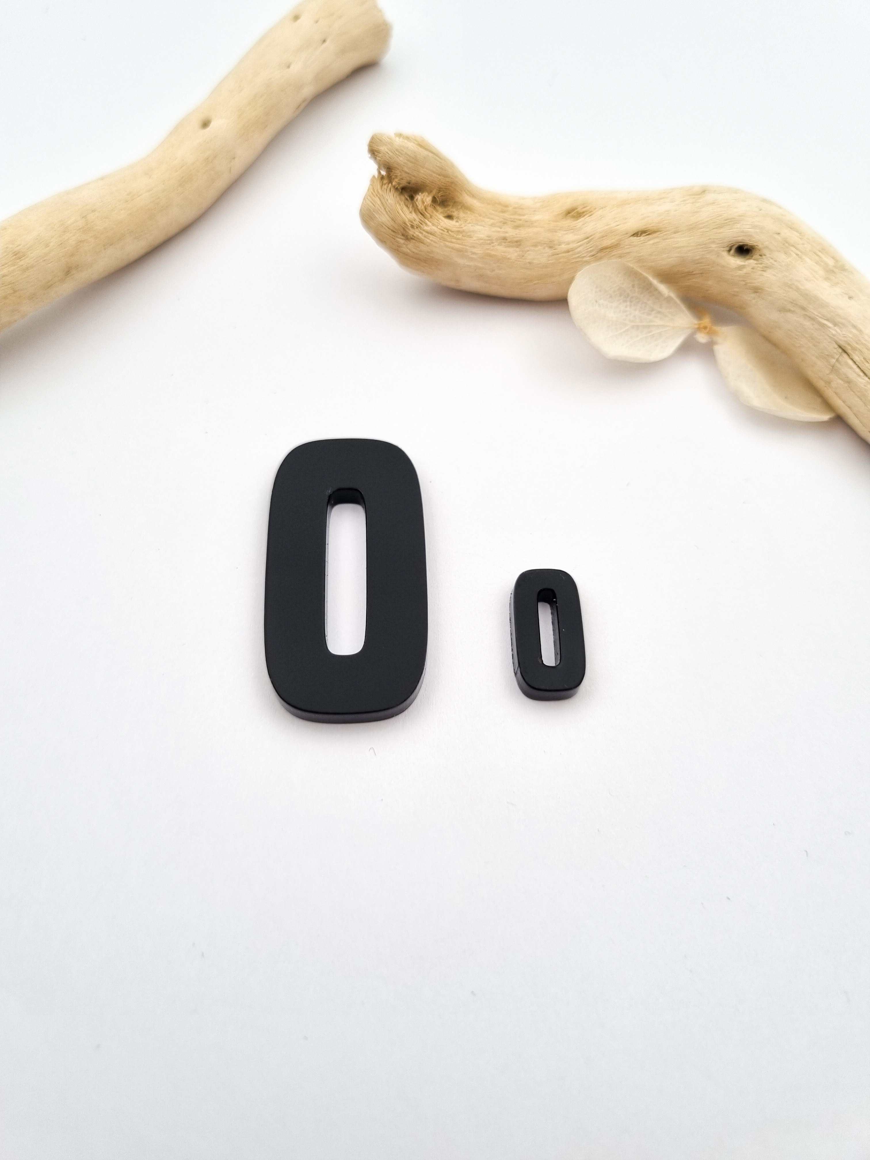 „O“