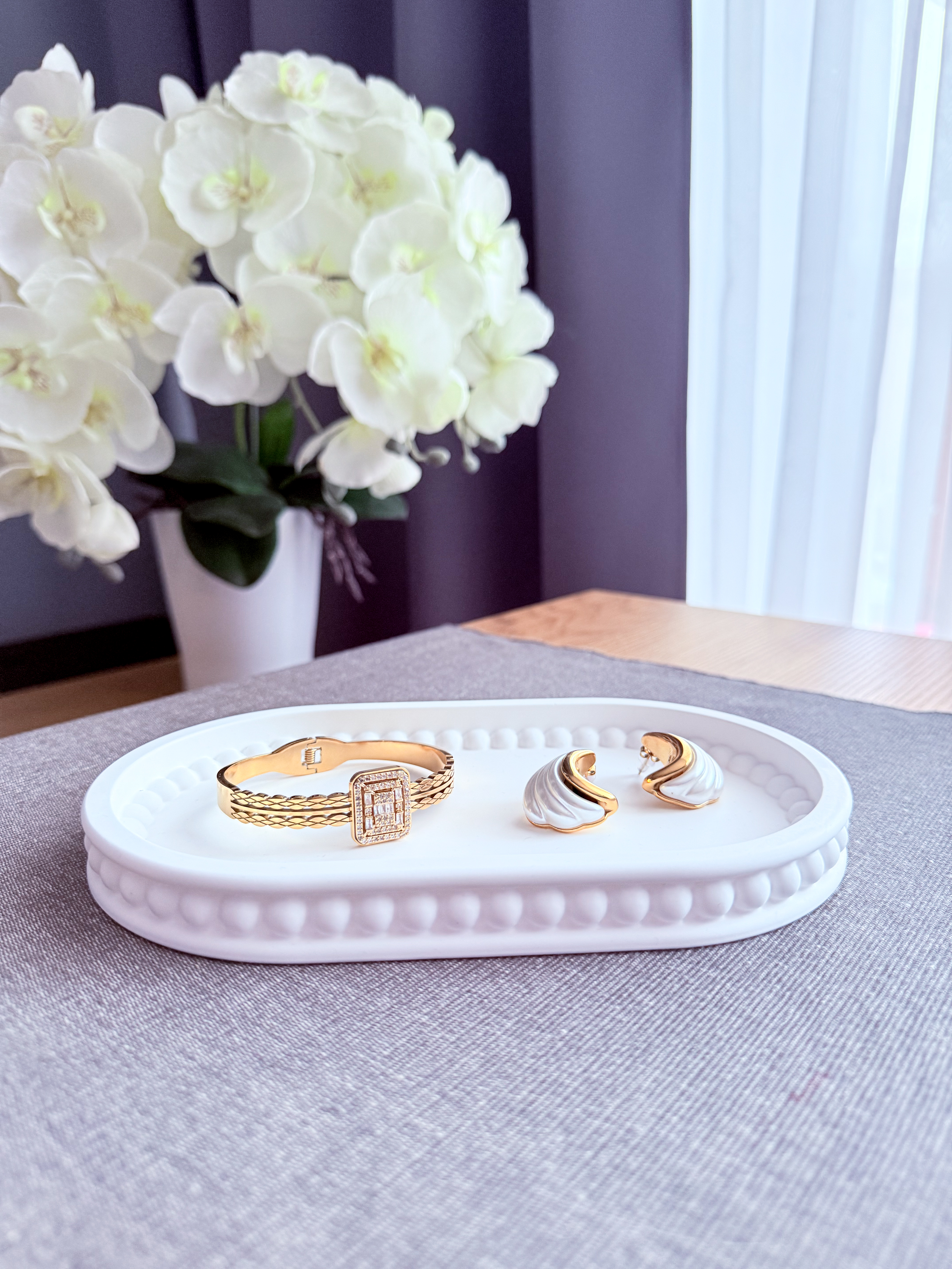 Baltas padėklas papuošalams „Burbuliukai“