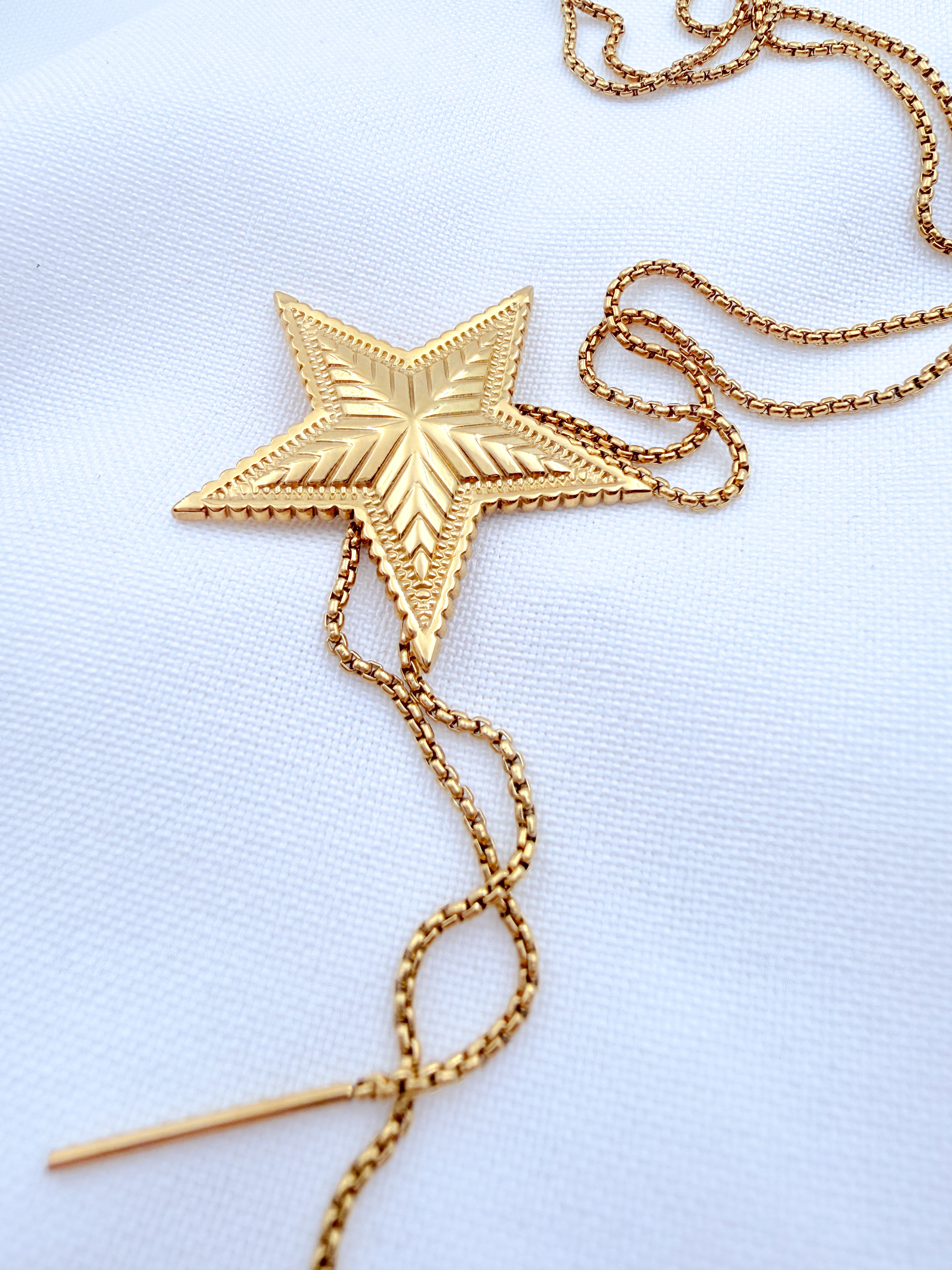 Ilgas kaklo papuošalas