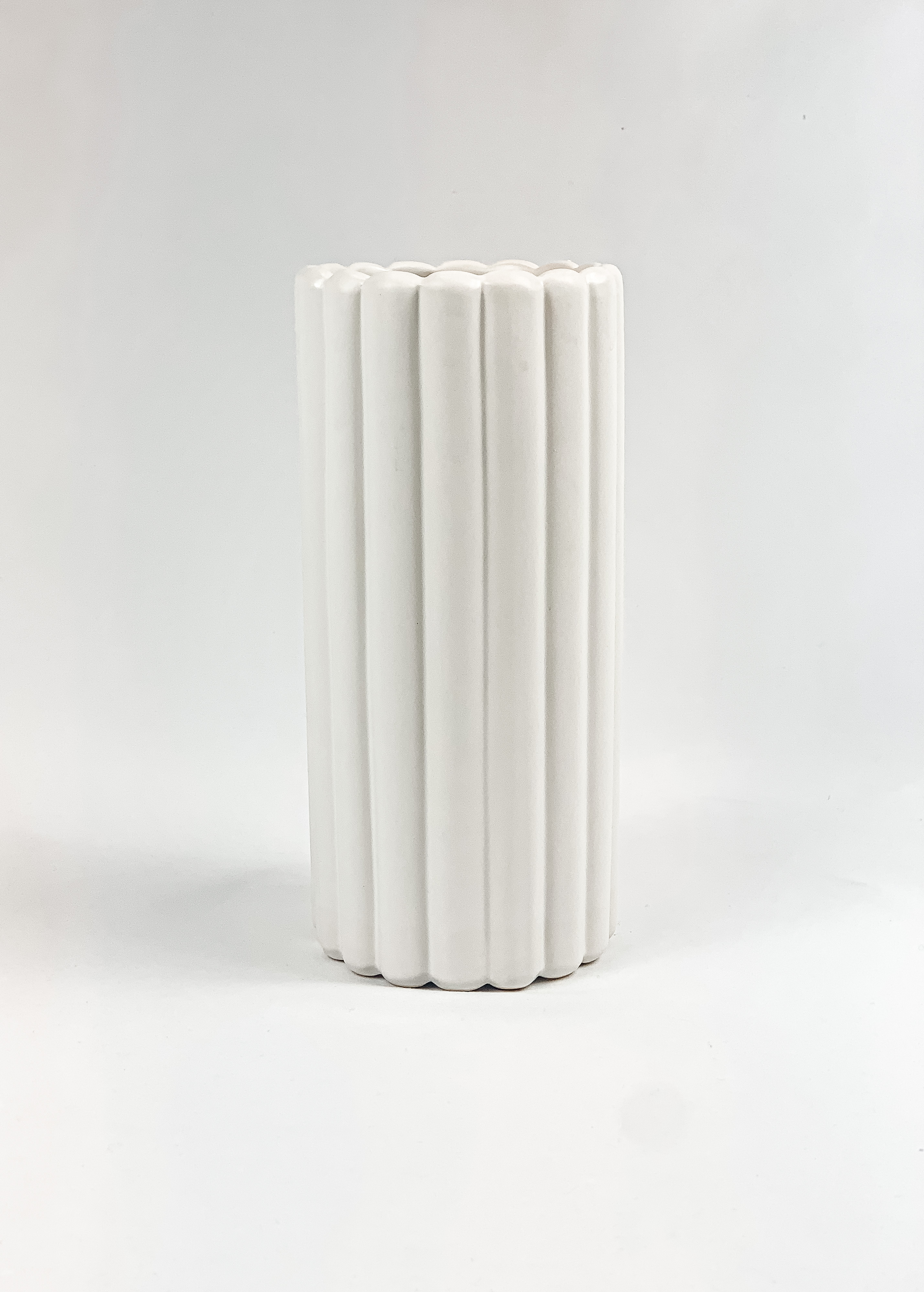 Balta Keramikinė Vaza 25 cm
