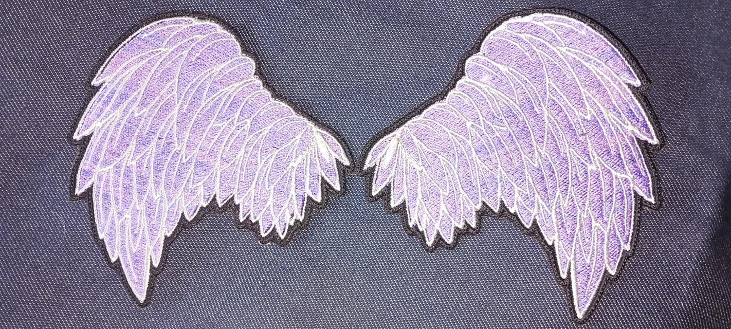  ANGEL WINGS - SMALL LADIES EMBROIDERED PATCHES VARIAGATED THREAD MULTI PURPLE/PINK WITH SILVER WING DETAIL