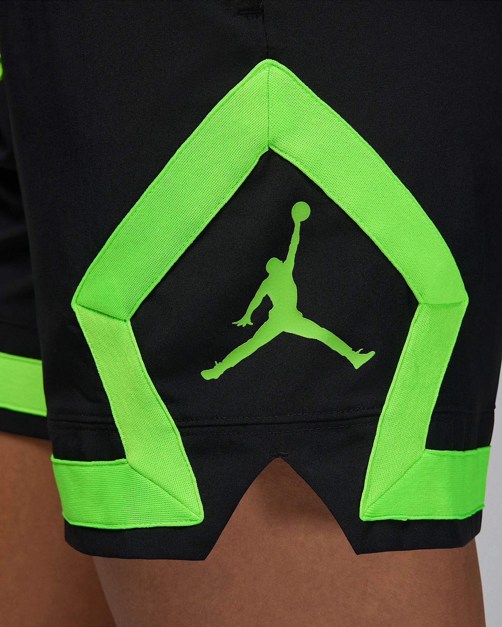 SHORT JORDAN DIAMOND FLOURESCENTE