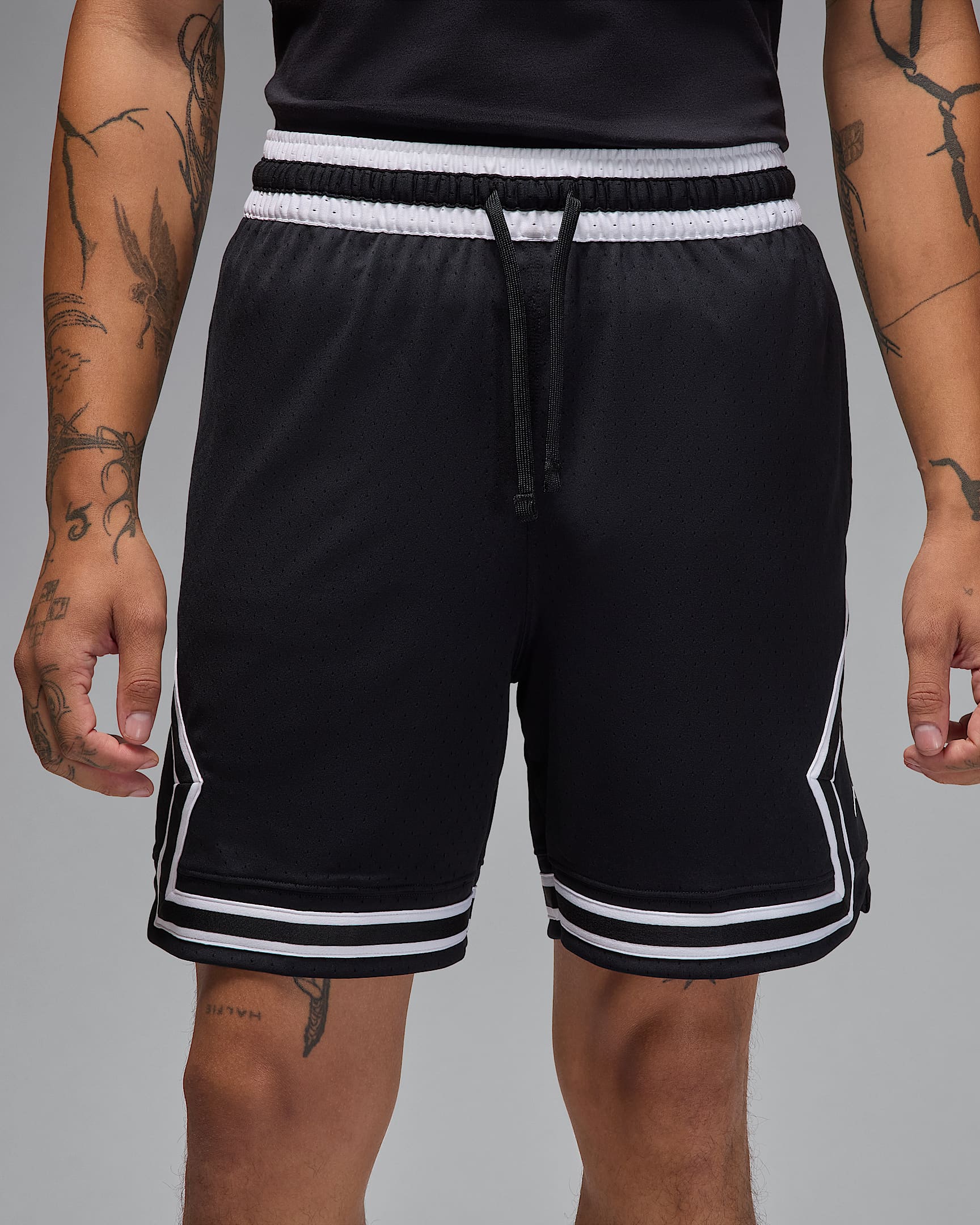 SHORT JORDAN DIAMOND NEGRO MALLA