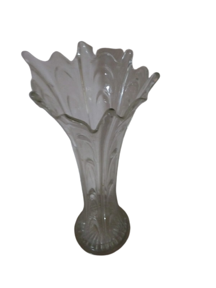 11" fluted flower vase