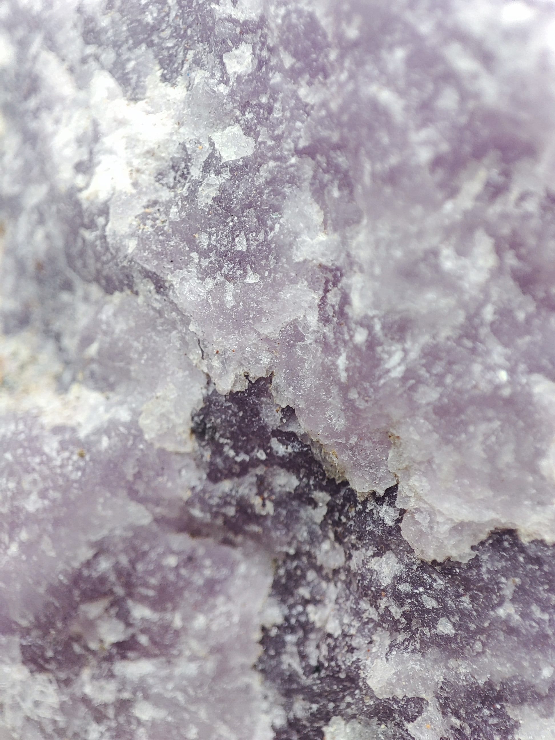 Tranche de lépidolite