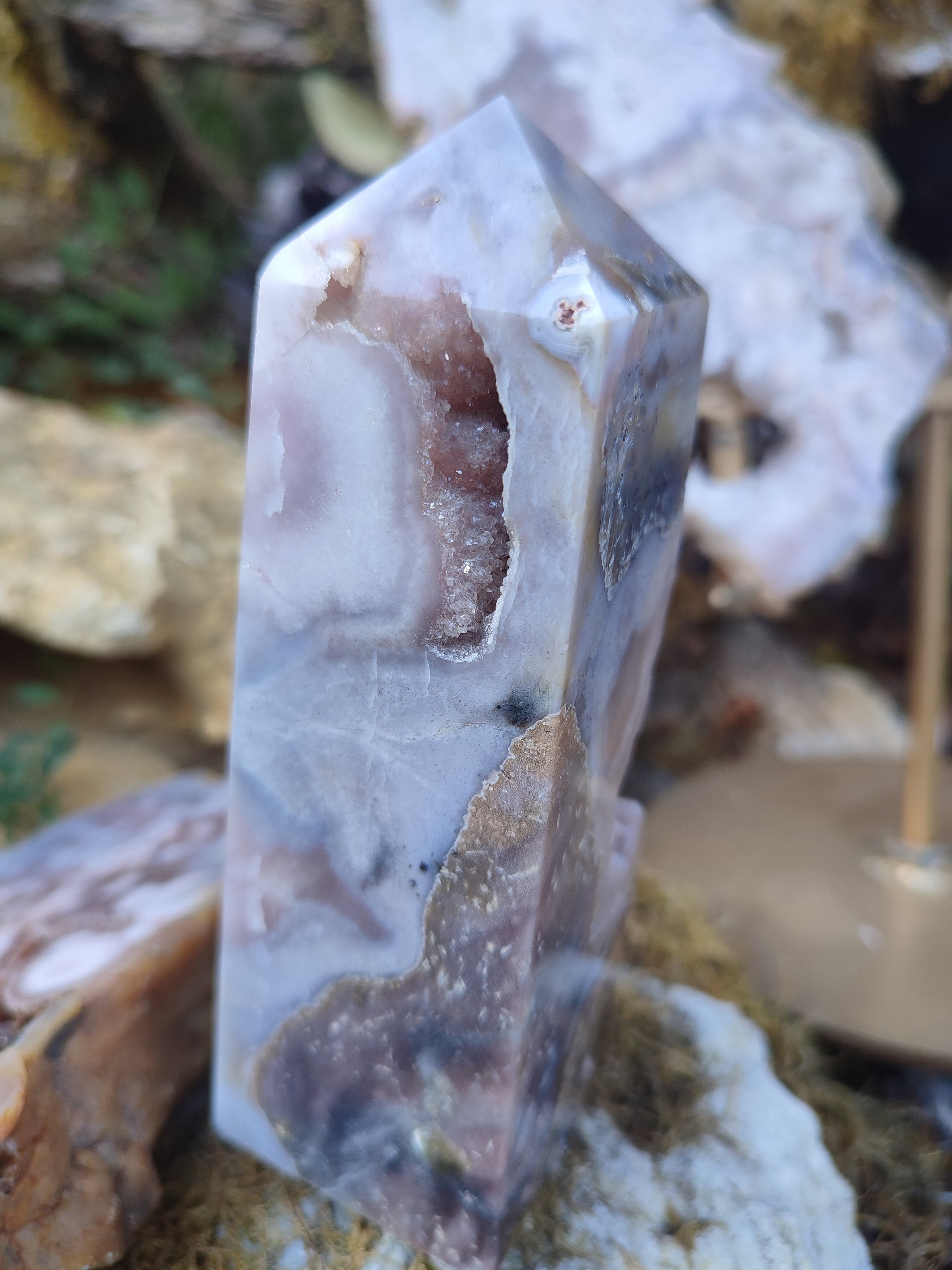 Obélisque d'Améthyste rose et d'Agate fleur