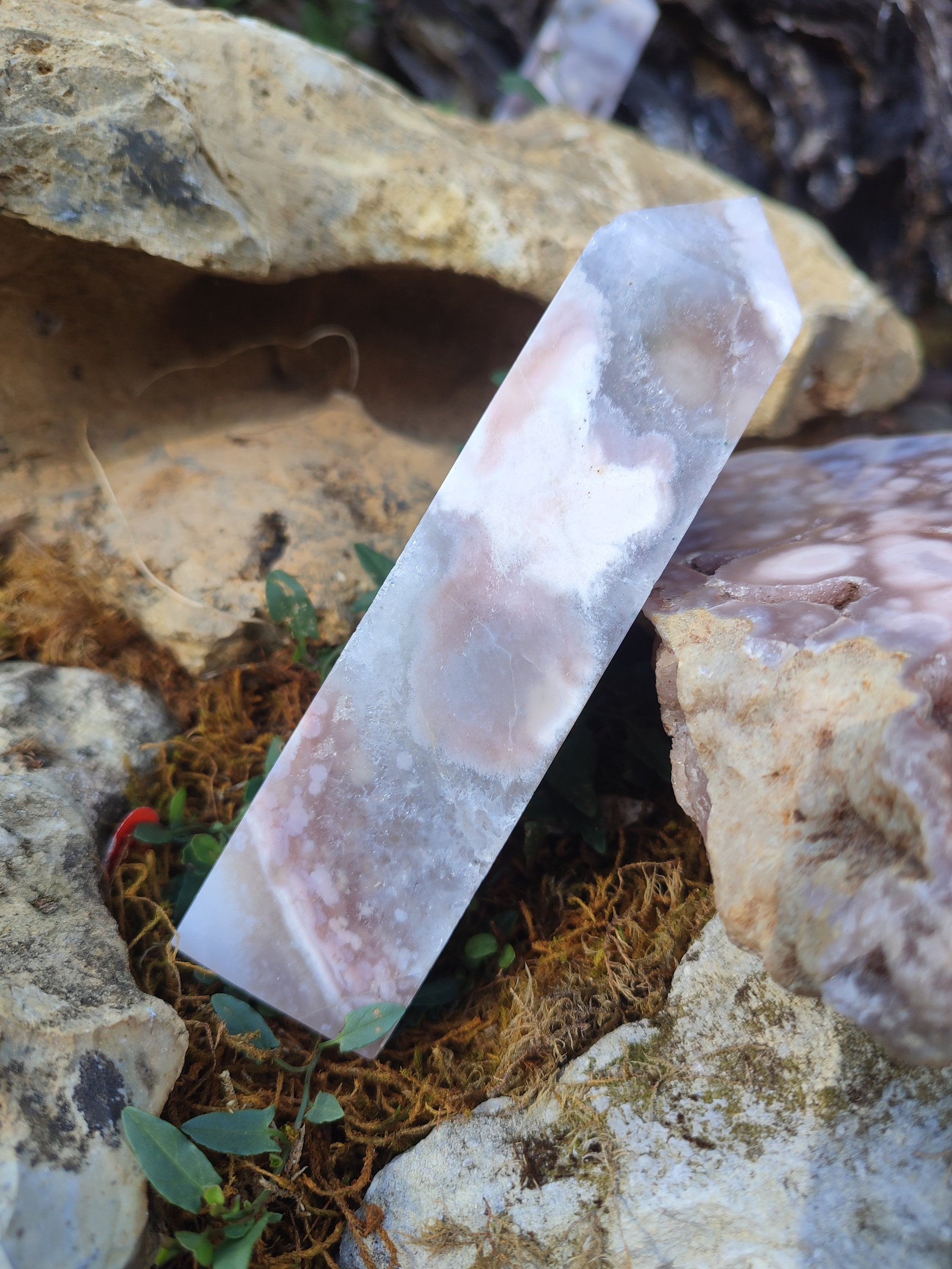 Obélisque d'Améthyste rose et d'Agate fleur