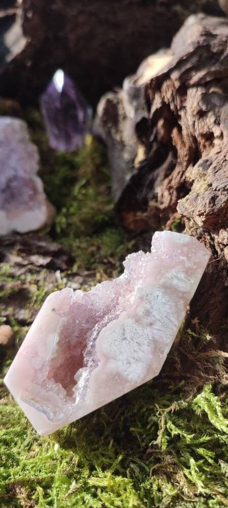 Forme libre d'Améthyste rose et d'Agate fleur