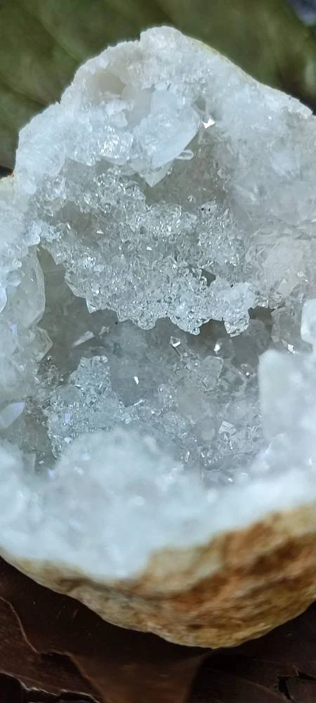Géode entière Quartz blanc AAA