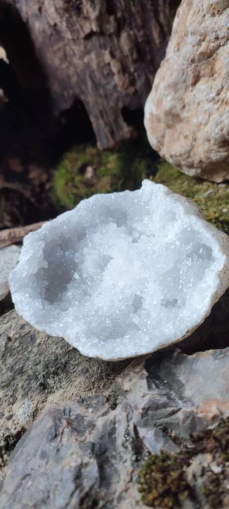 Géode entière Quartz blanc AAA