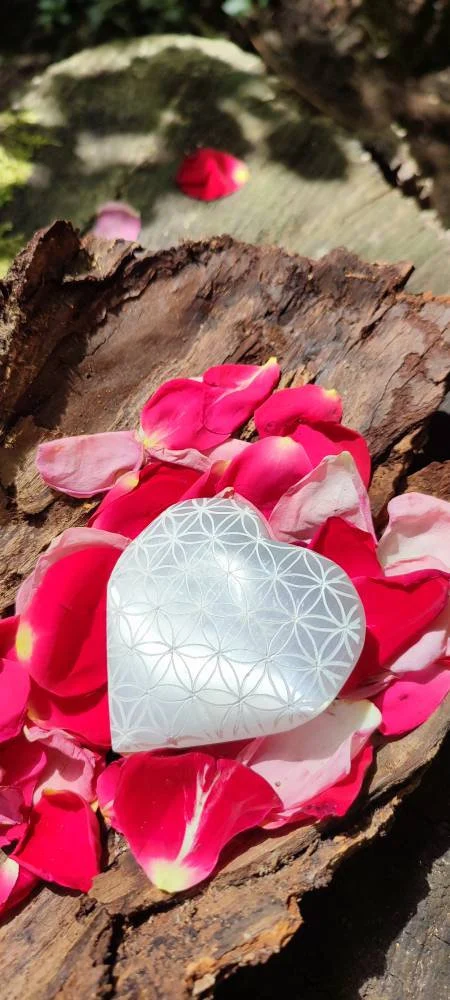 Coeur de Sélénite Fleur de Vie
