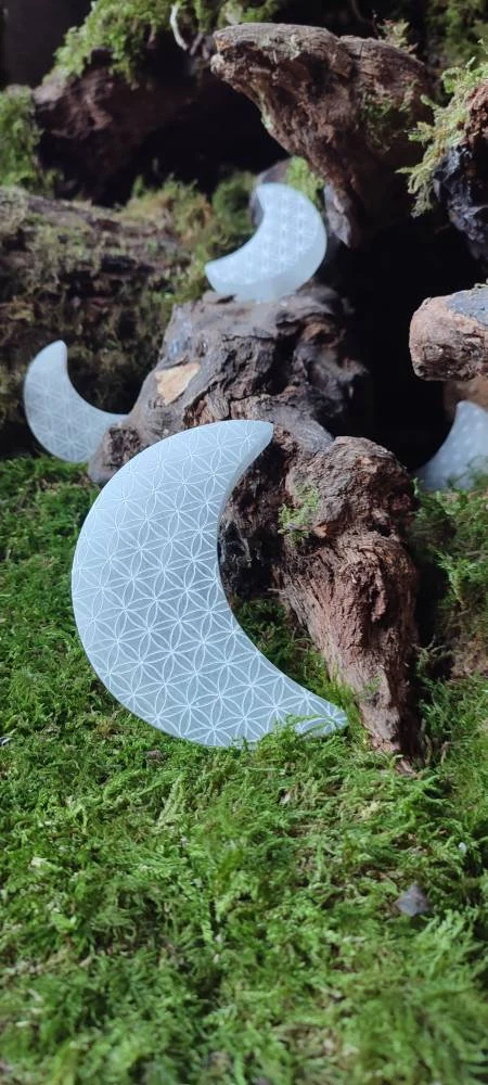 Lune de Sélénite gravé Fleur de Vie