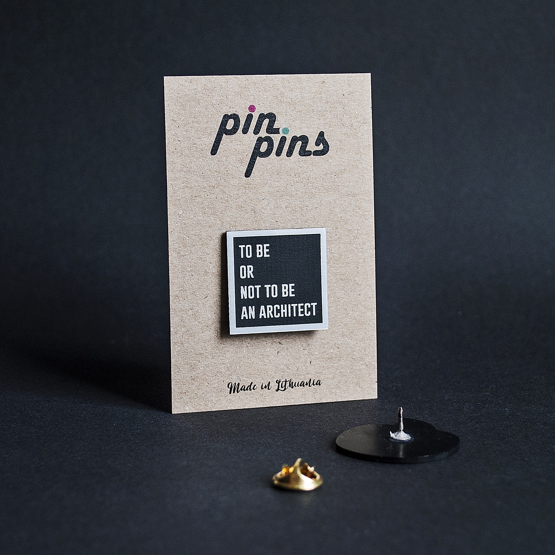 To be or not to be an architect įsegamas Pin ženkliukas sagė