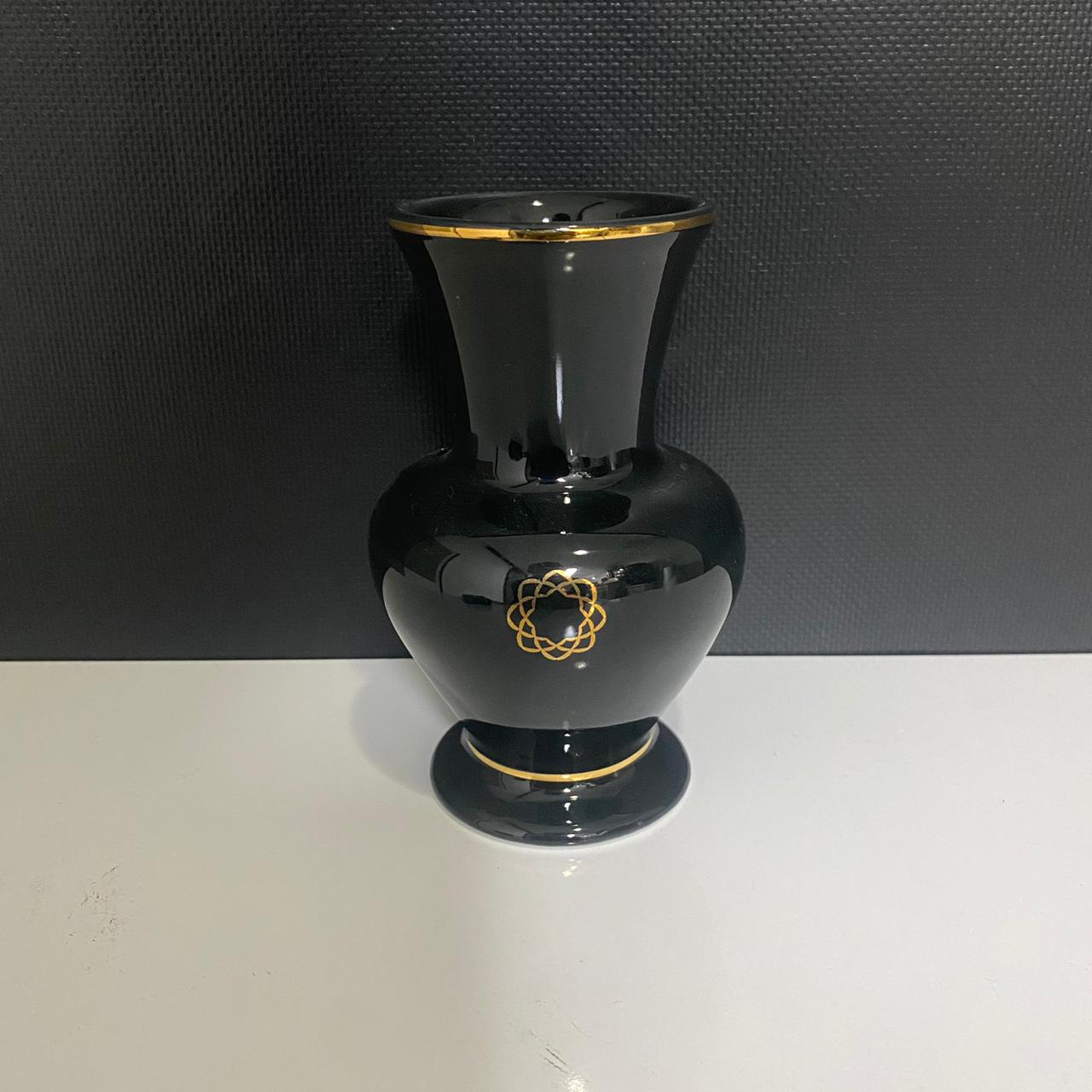 Vaso Pequeno Porcelana c/ pescoço - Preto/Dourado