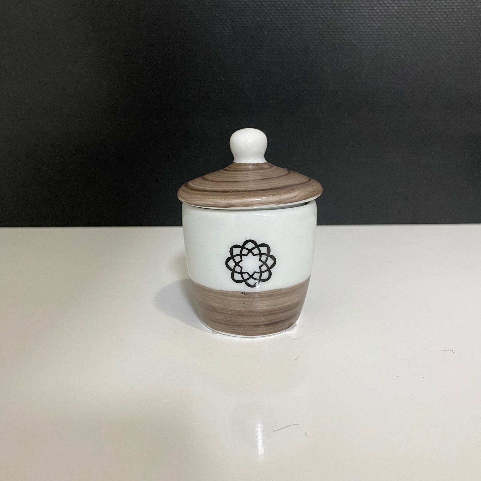 Copinho de Porcelana Médio - Café/Branco