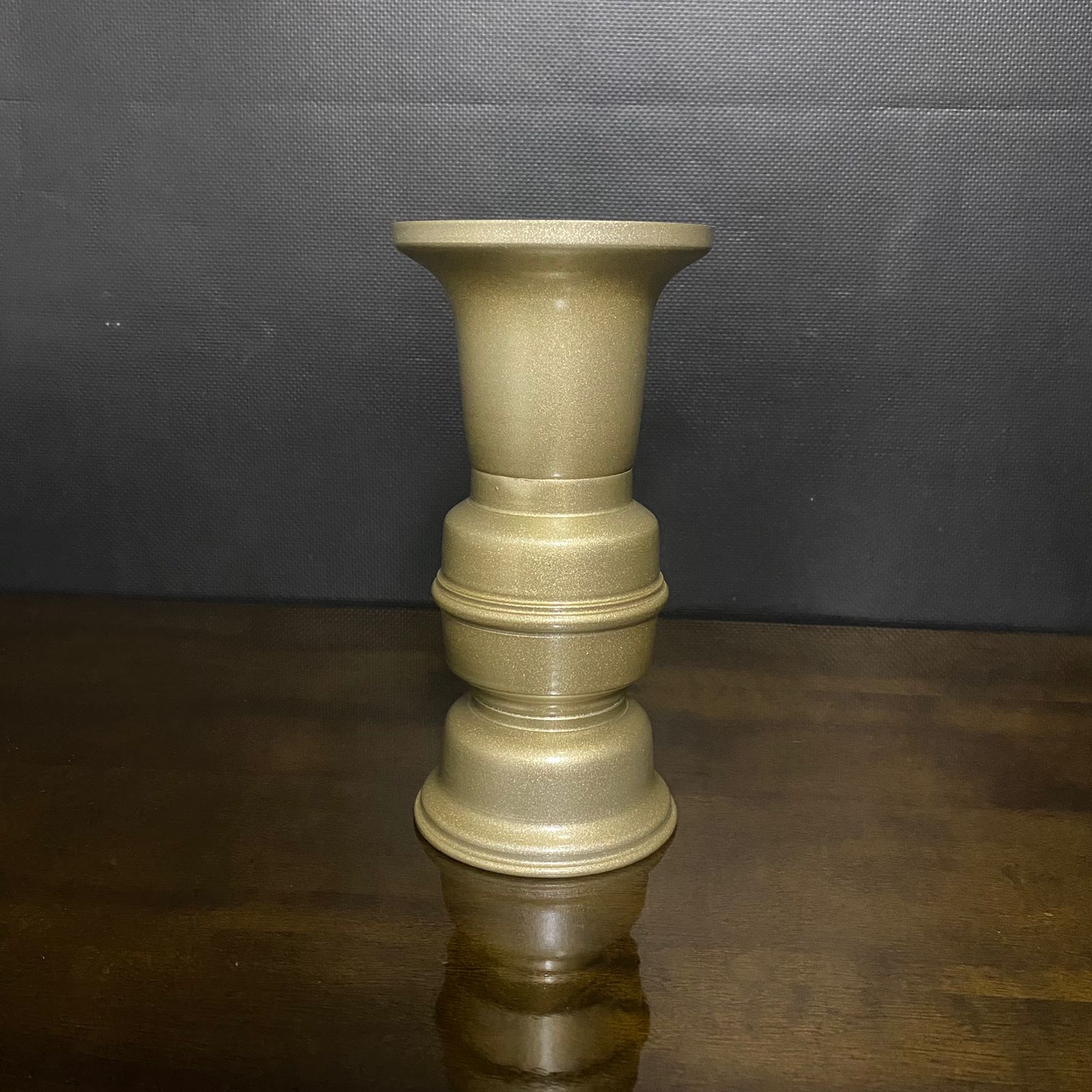 Vaso de Metal no. 3 - Dourado