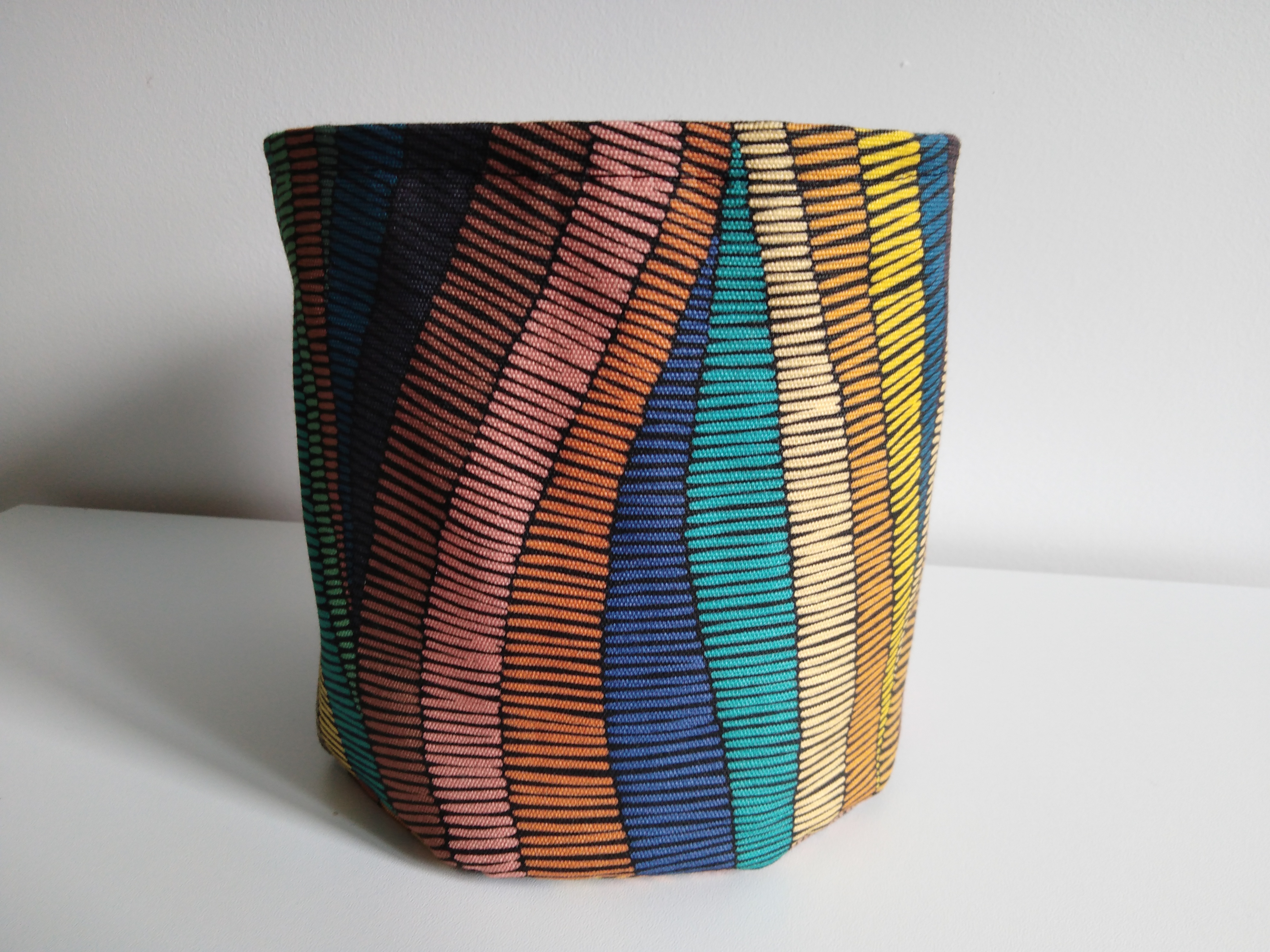Cache-pot - AFRICA