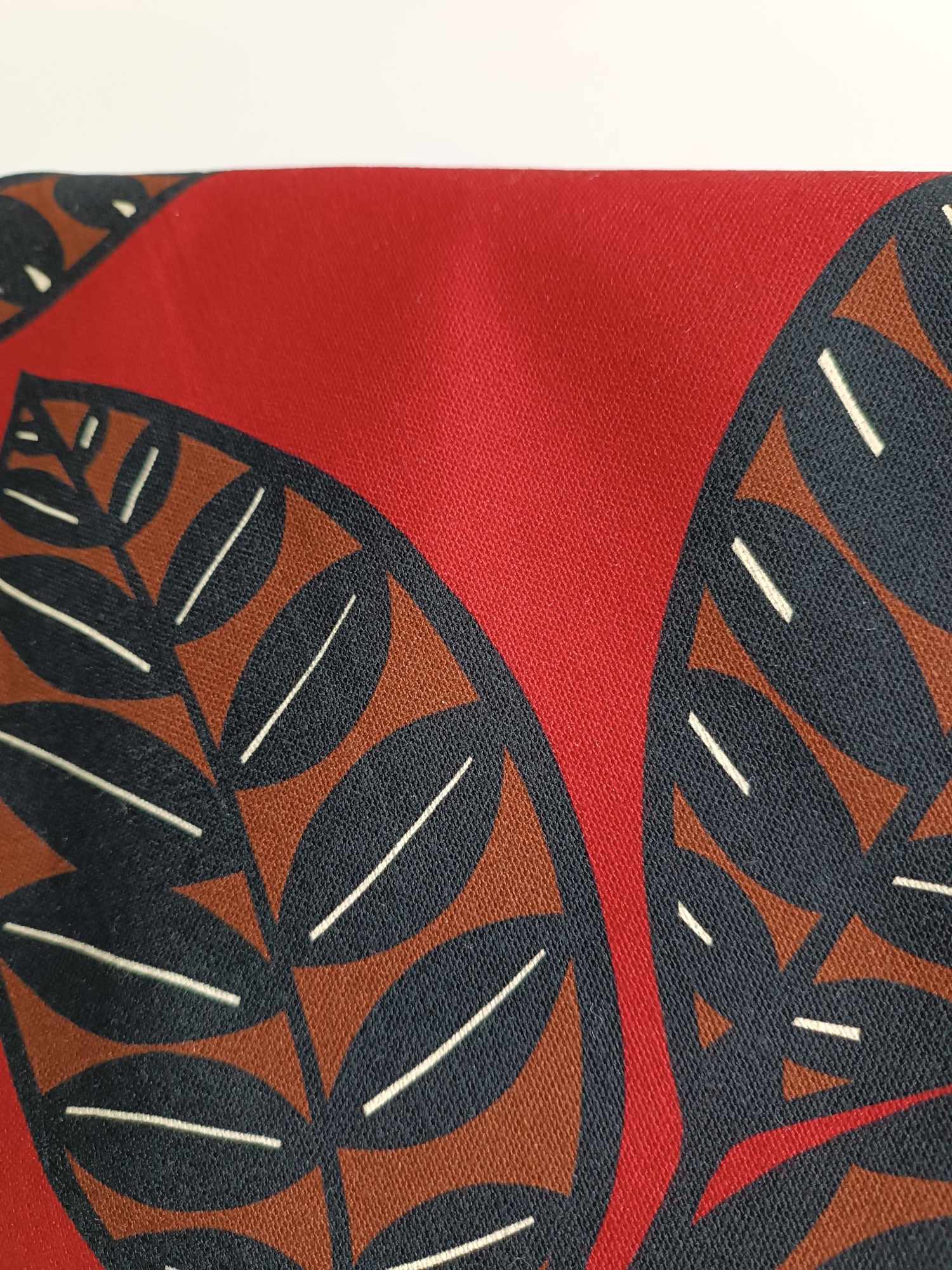 Housse de coussin - Feuilles Cacao Carmin