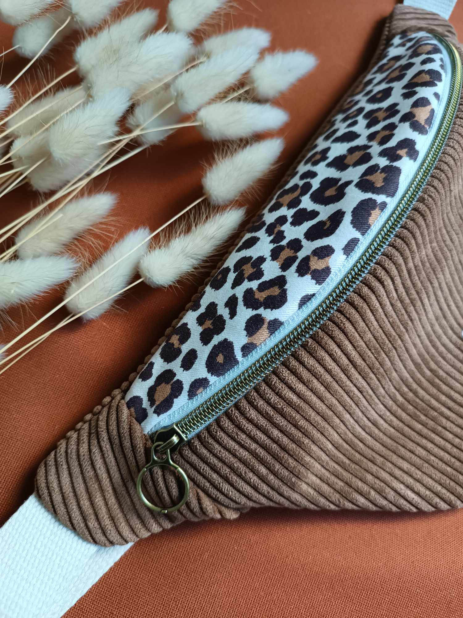 Sac Banane XL Léopard et velours côtelé