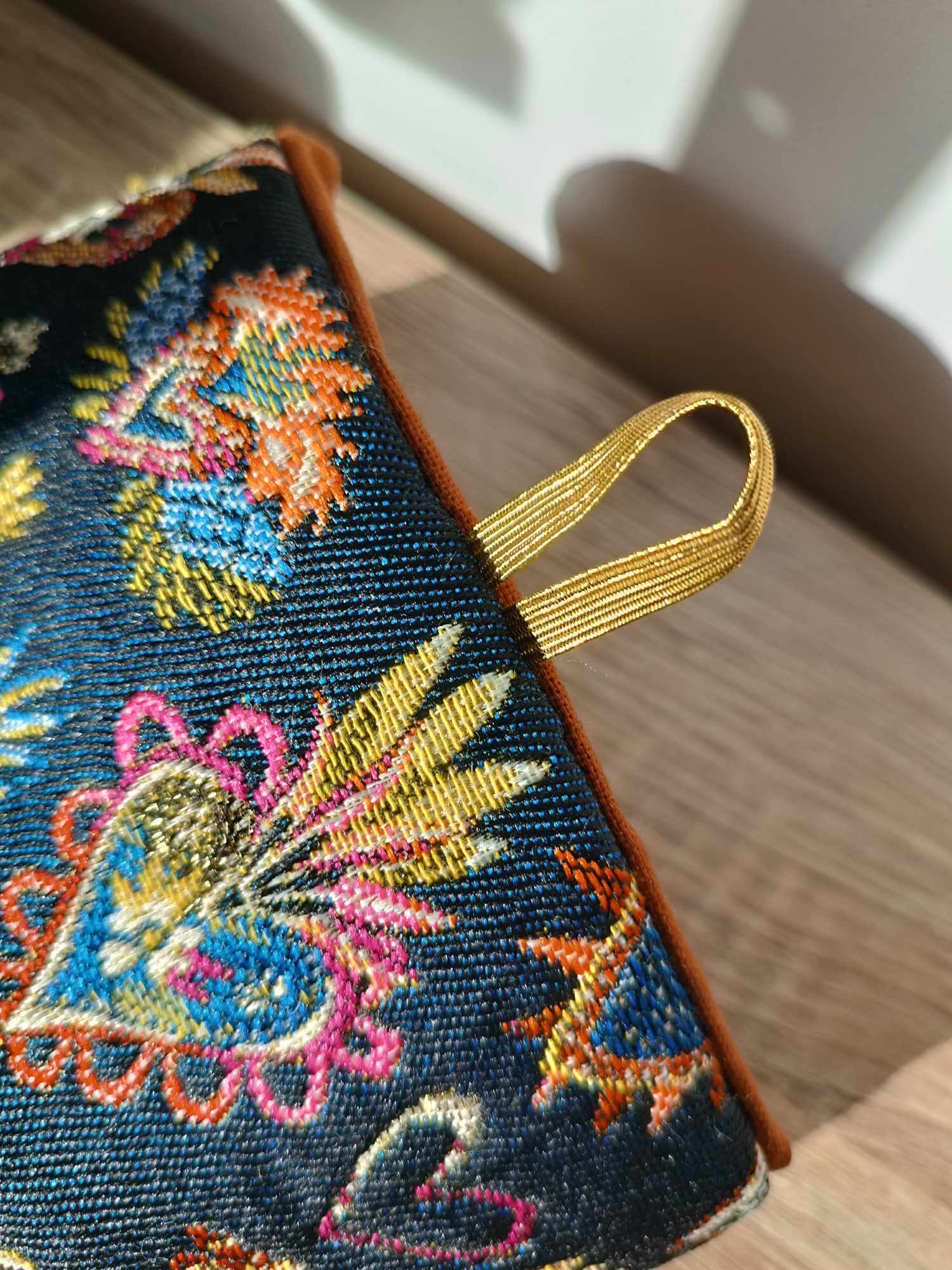 Pochette livre molletonnée, ex-voto magique