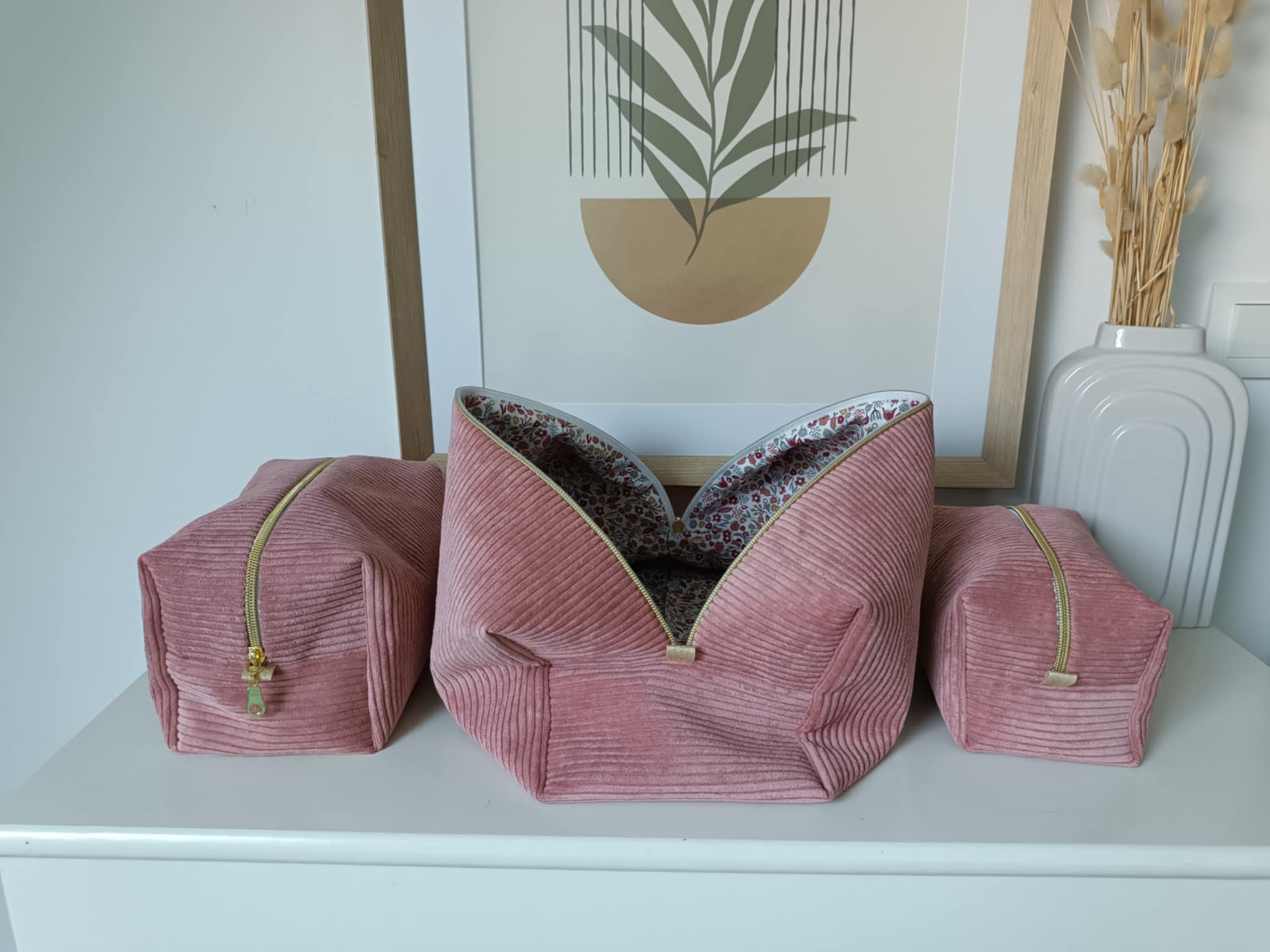 Maxi trousse de toilette en velours côtelé