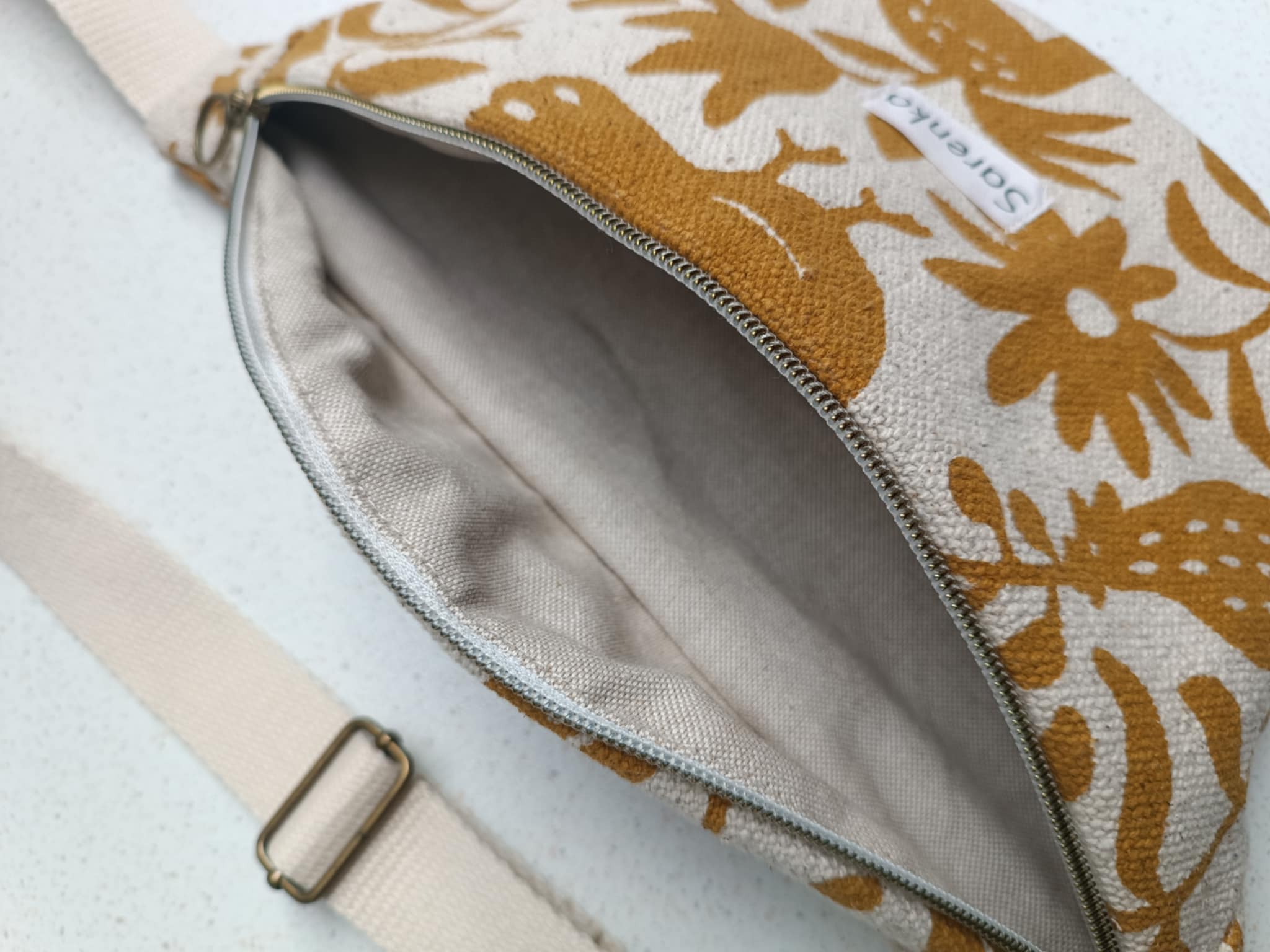 Sac banane en toile de coton beige & moutarde