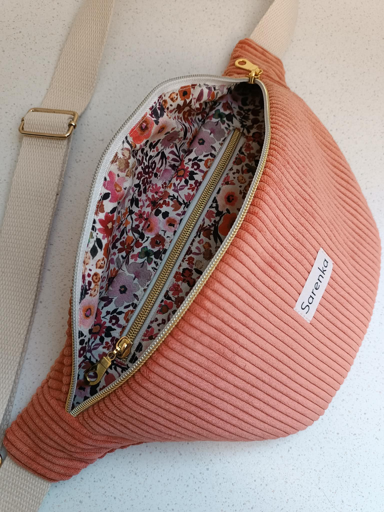 Sac banane en velours côtelé corail