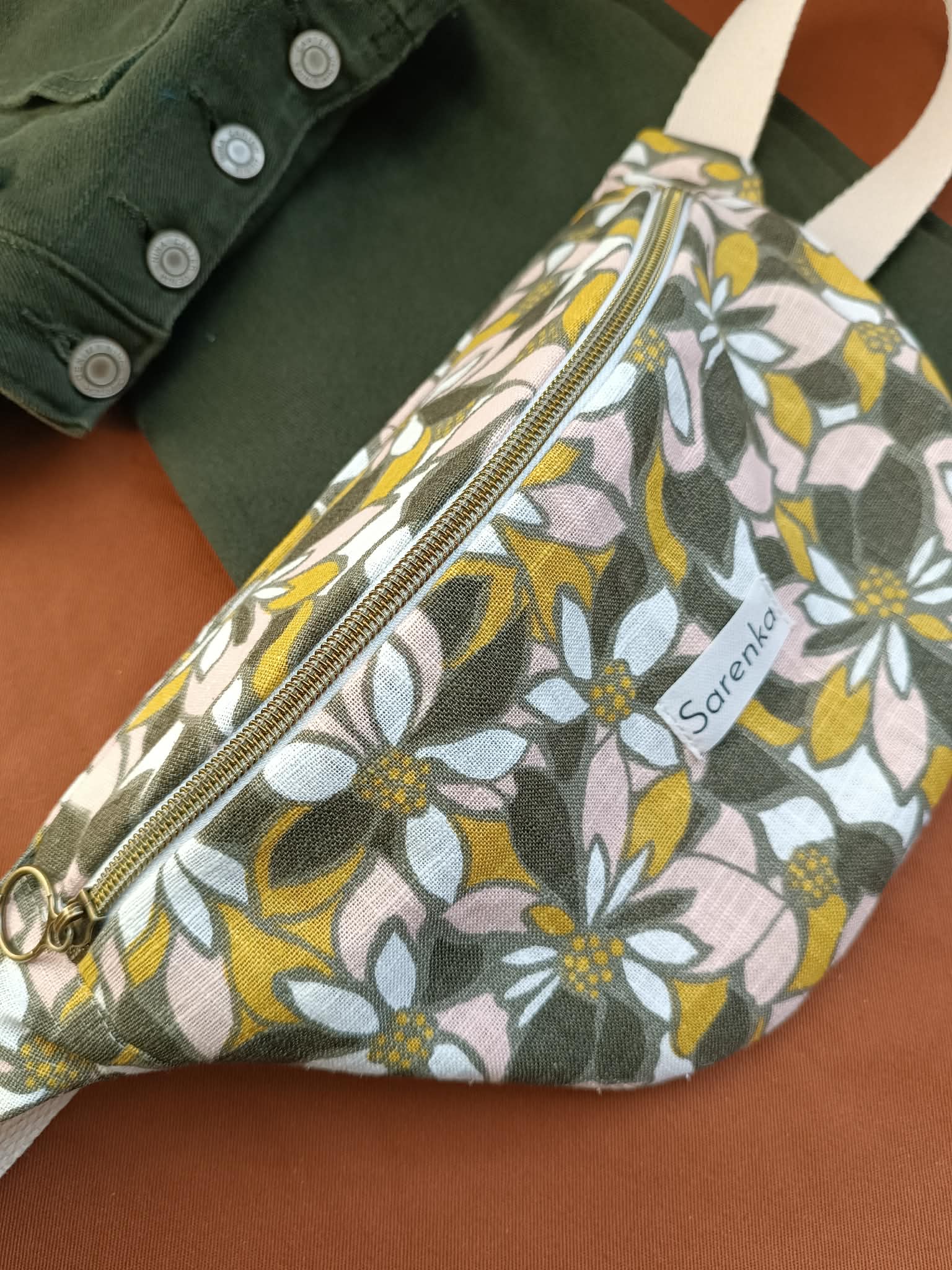 Sac banane fleuri en lin