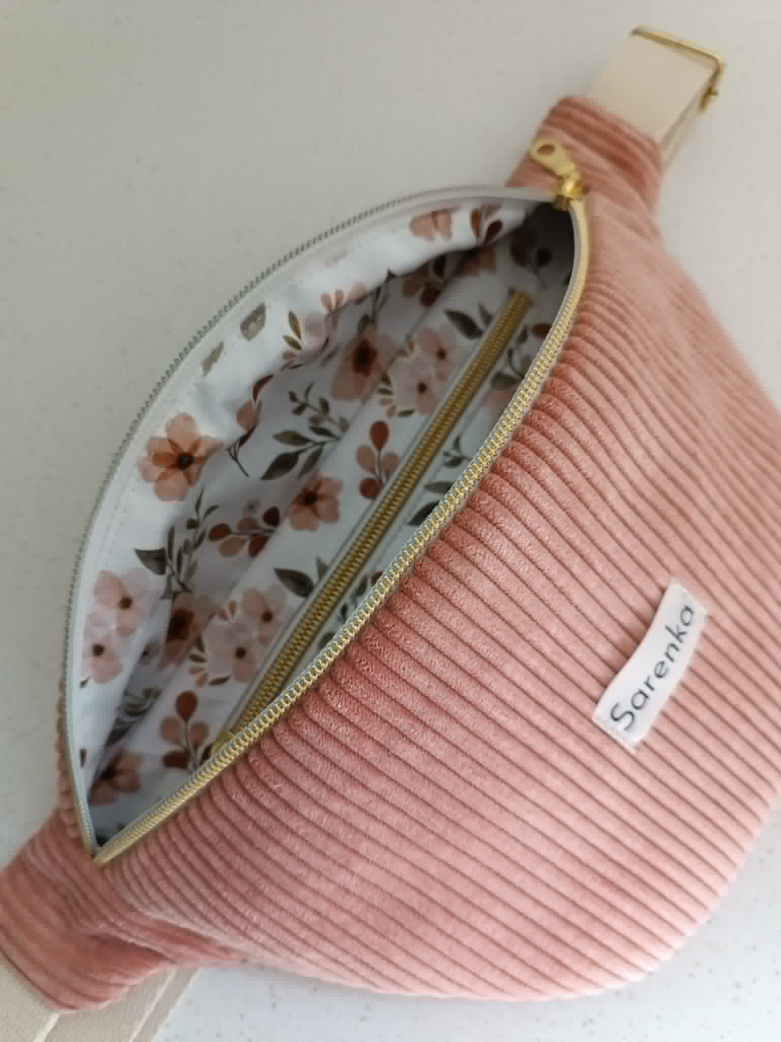Sac banane en velours côtelé rose poudre