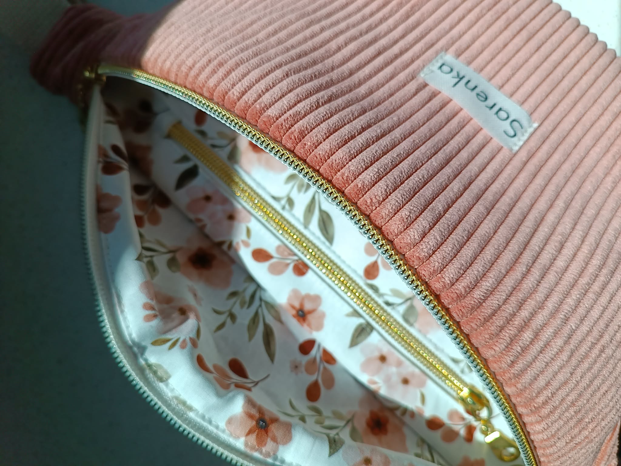 Sac banane en velours côtelé rose poudre
