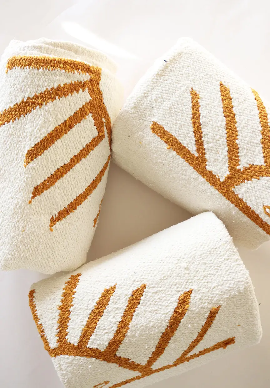 Amigas Del Sol Hand Woven Towel