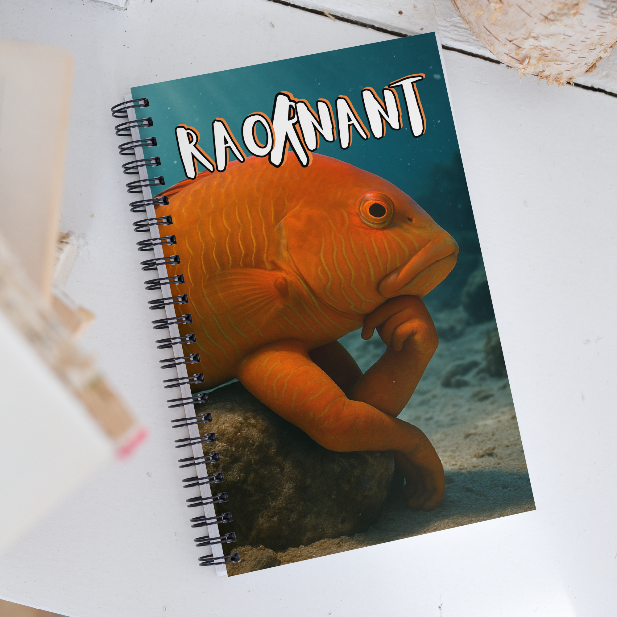 Cuaderno con diseño de RAOR