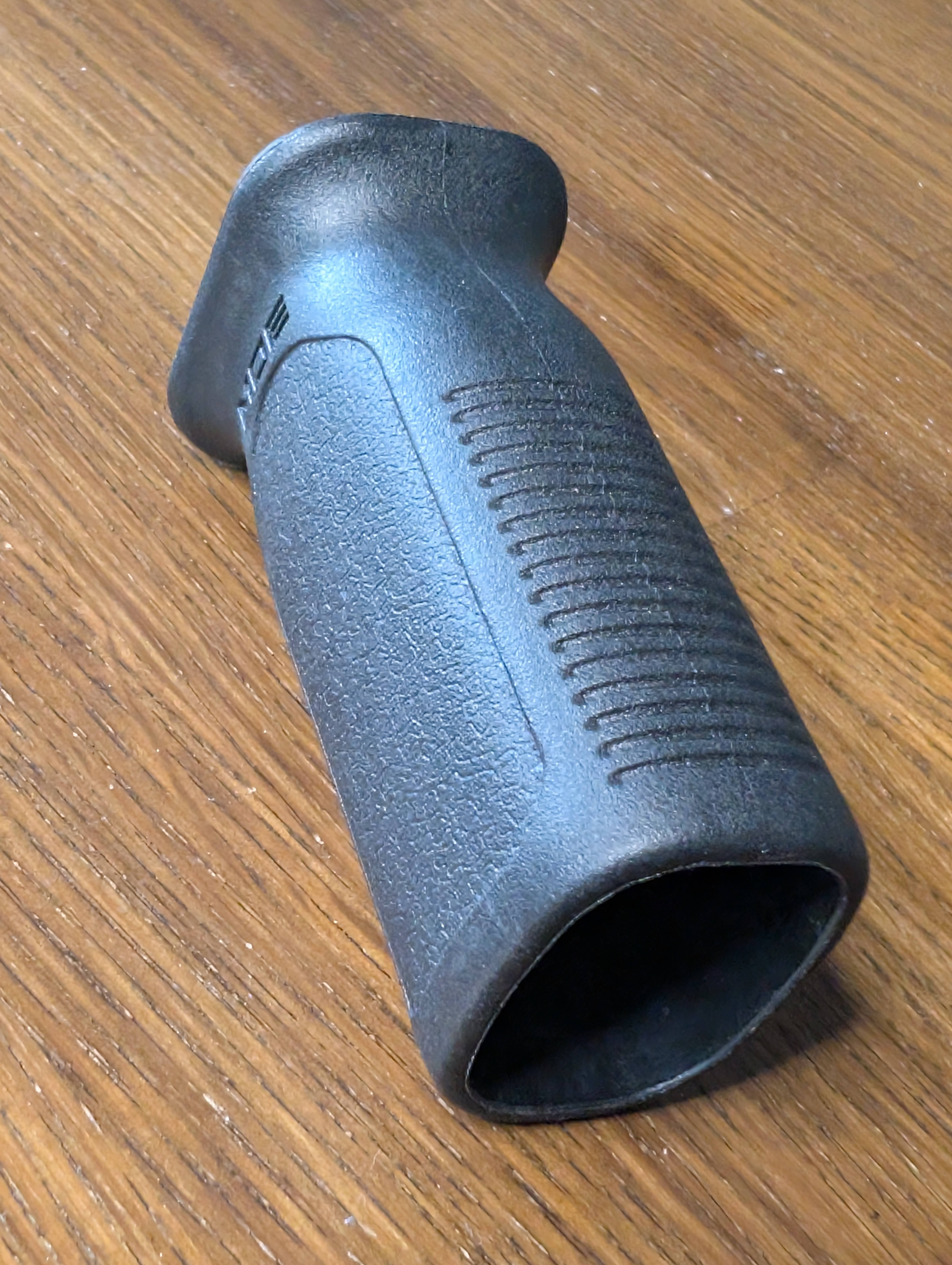 Airsoft ginklo rankena