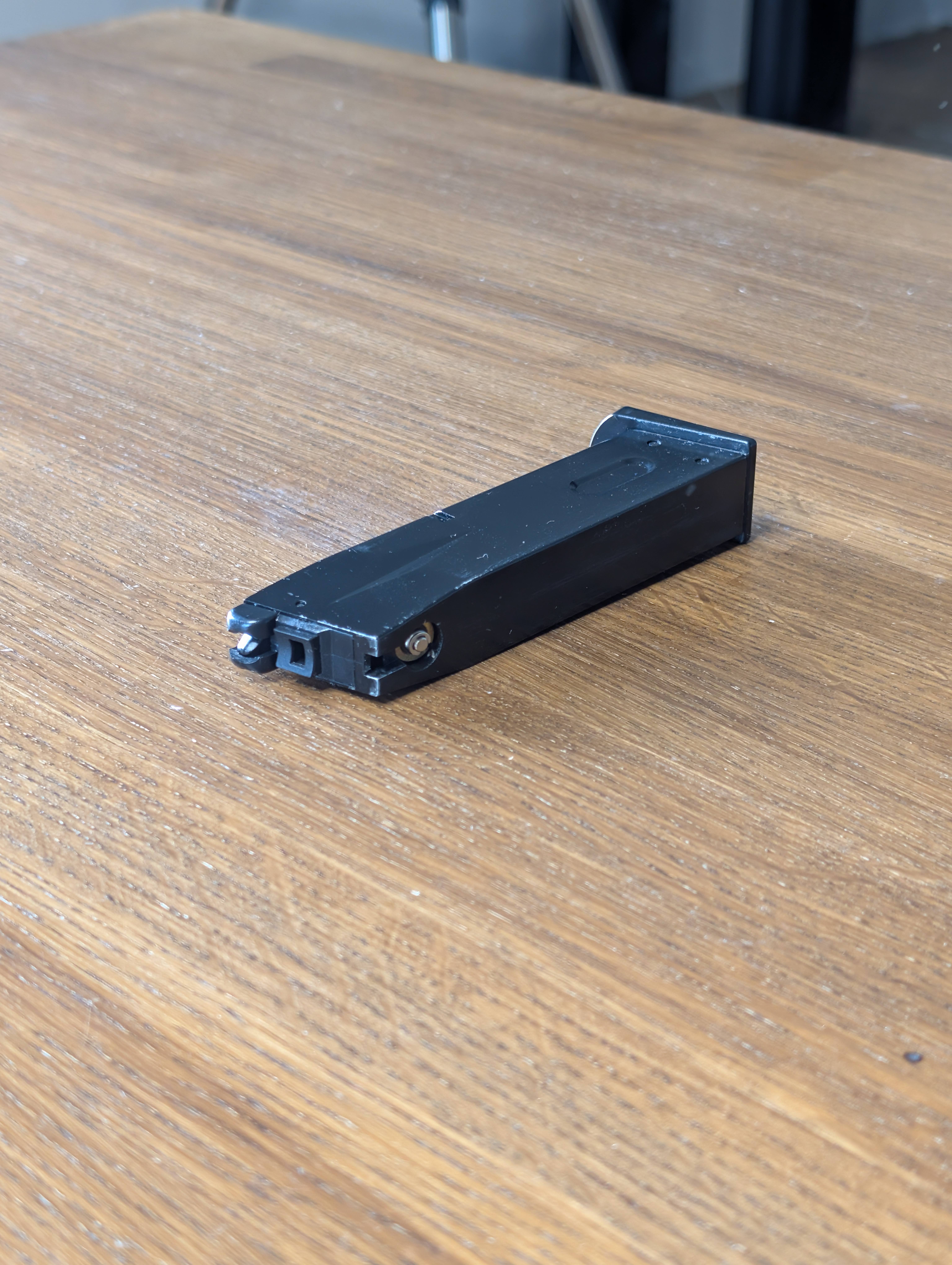Dėtuvė Airsoft We M9/m92f Low-cap 25 Bb Naudota