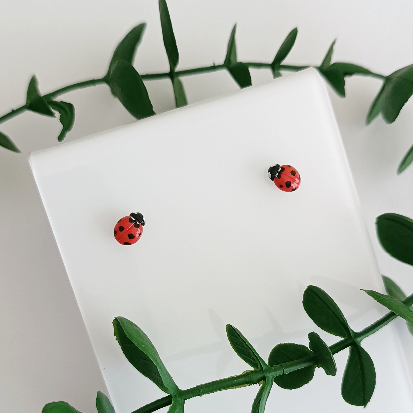 Kolczyki biedronki sztyty