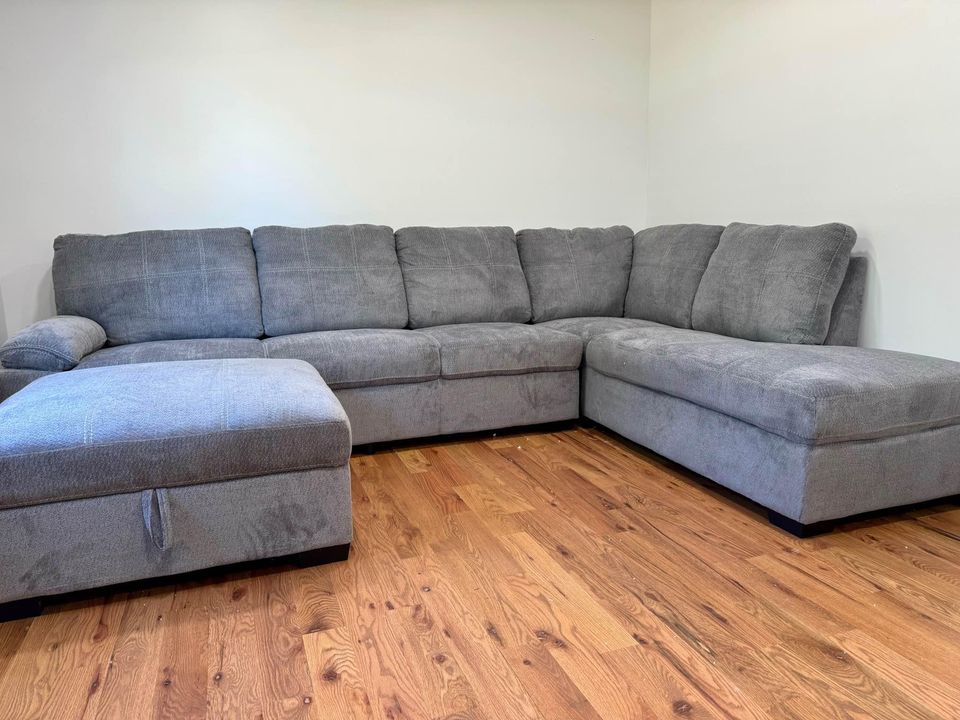 Light Gray L Shaped Sectional Couch W/ Storage Ottoman 