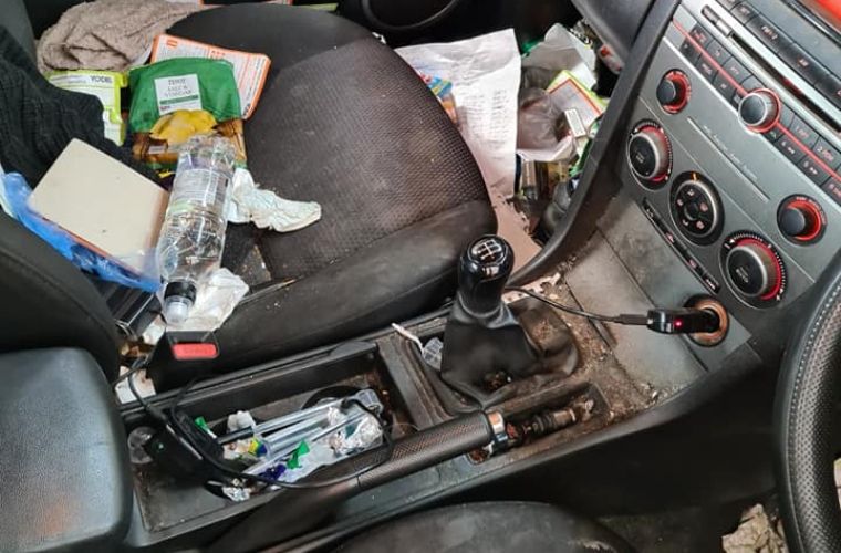 3 Row Interior/ Shampoo Seats And Carpets