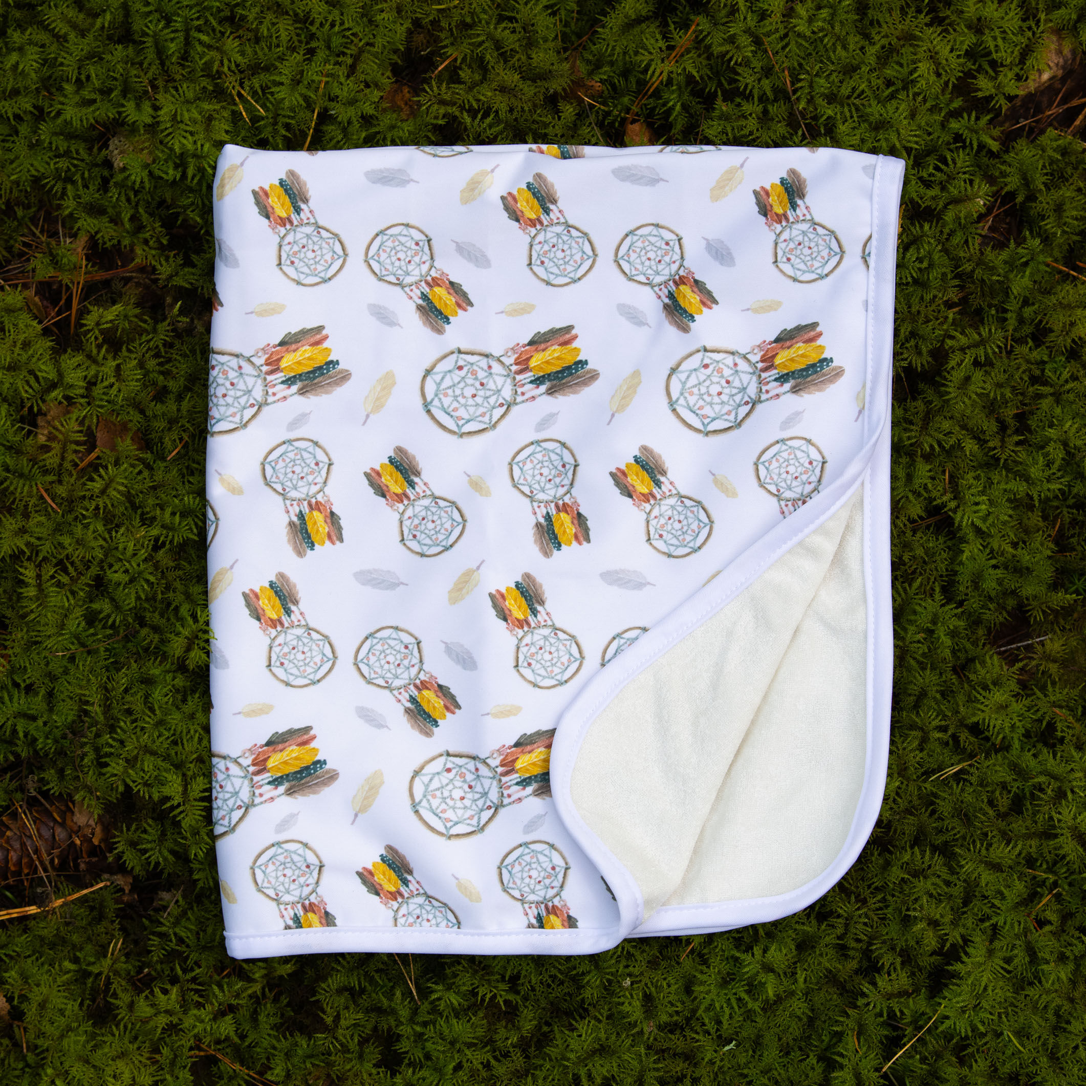 Waterproof Reusable Mat "Golden Tale"