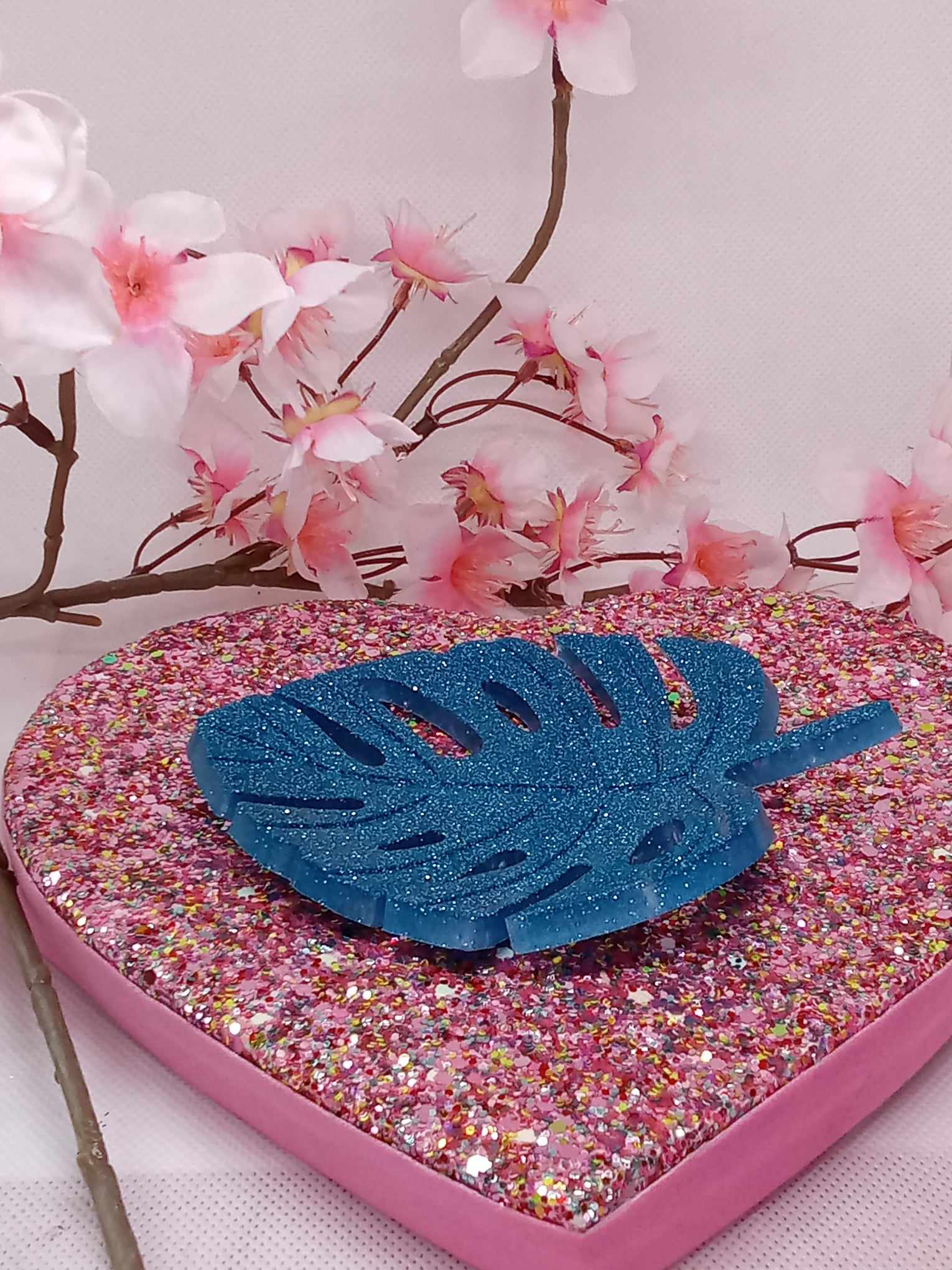 Porte savon de forme feuille bleu pailleté