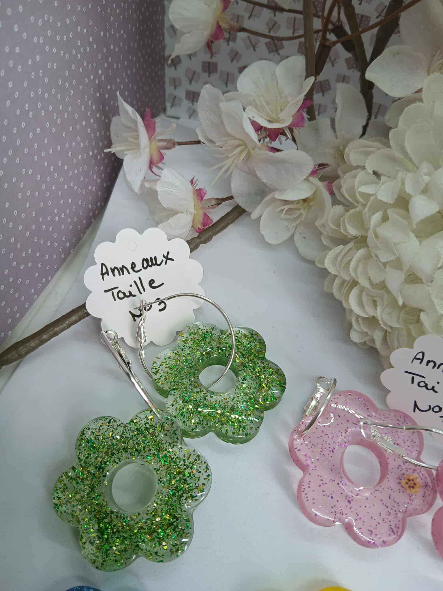 Boucles d'oreilles en forme de fleurs N°7 vert pailleté
