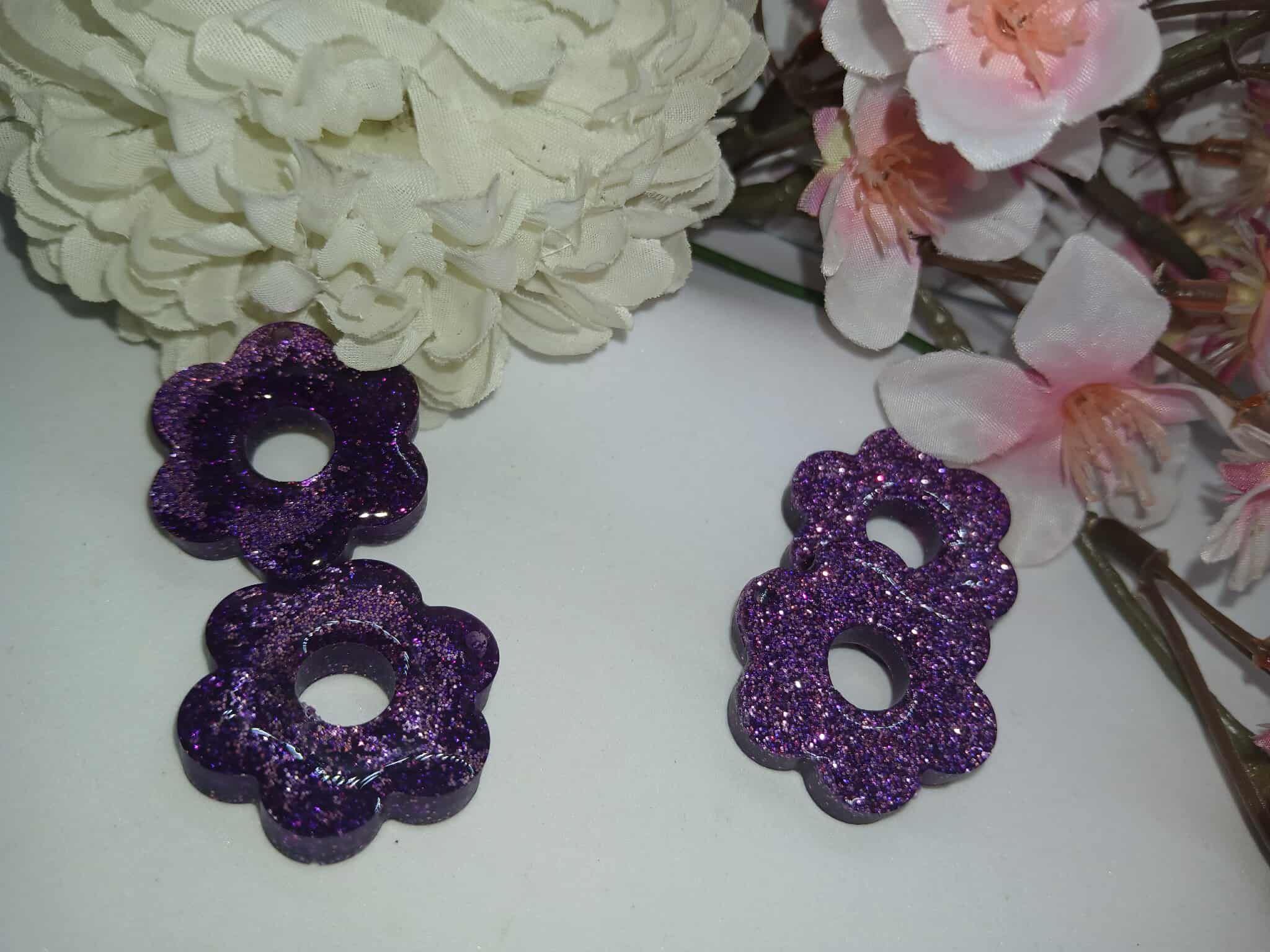Boucle d'oreilles en forme de fleurs 6 Pétales N°6 violets pailletés