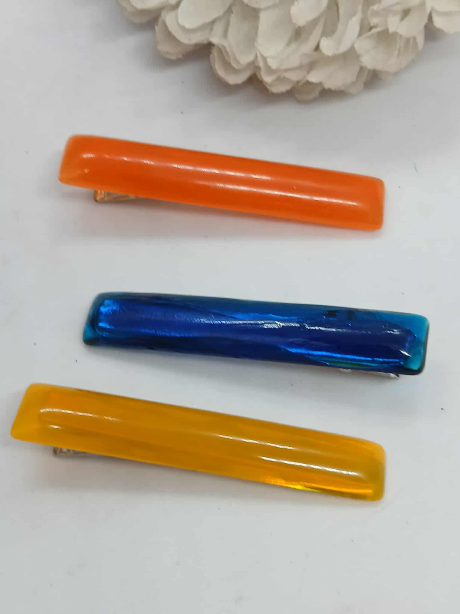 Barrettes ANA colorées en résine