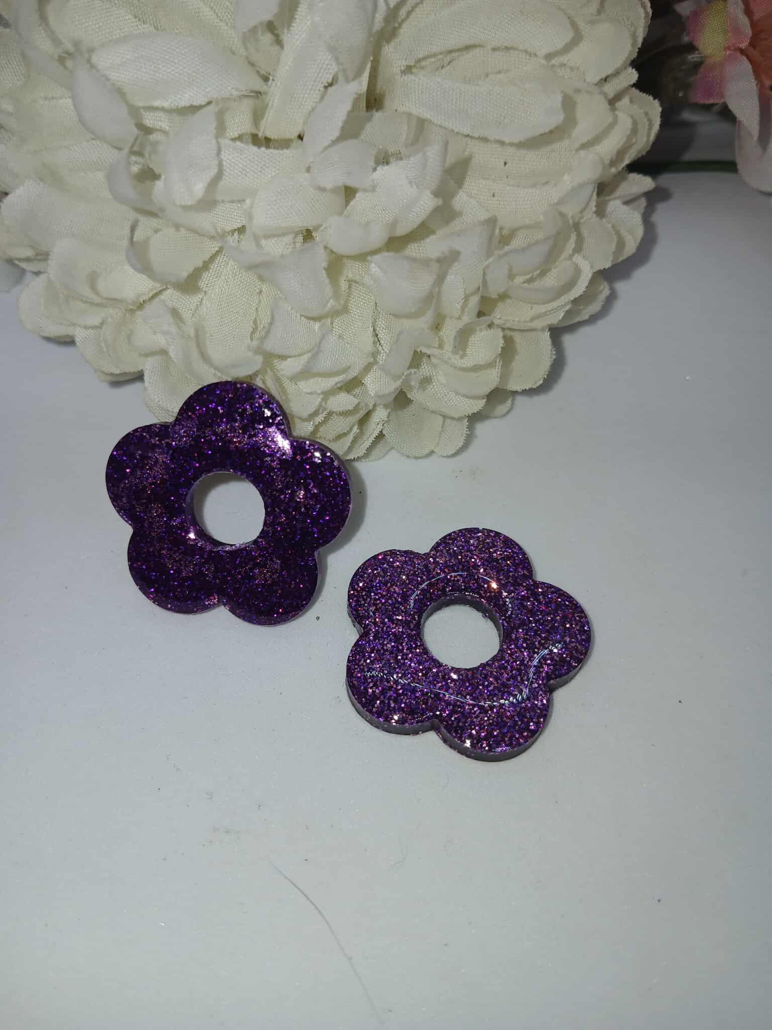 Boucles d'oreilles en forme de fleurs N°7 violette pailleté