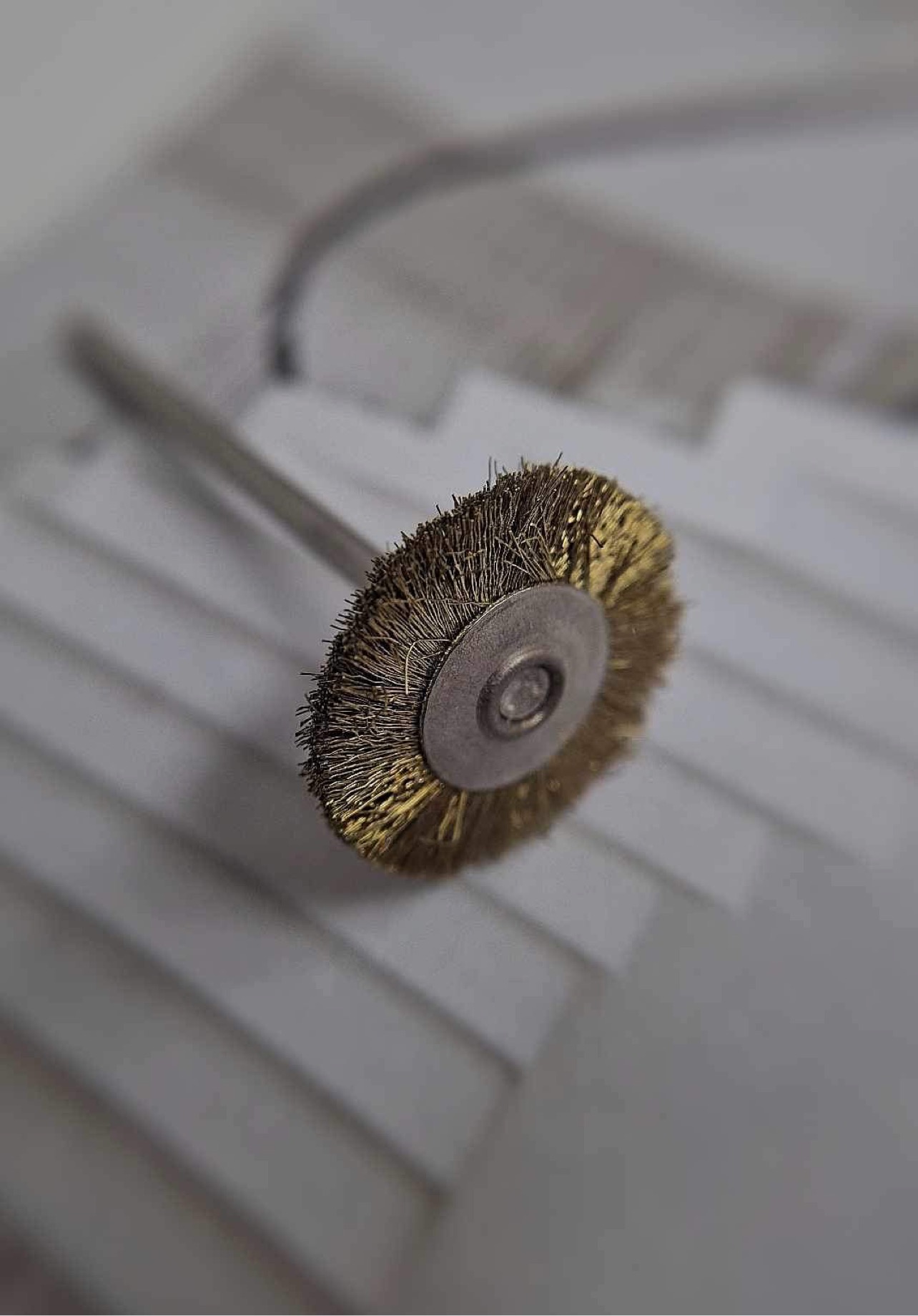 Metal nozzle for cleaning nozzles