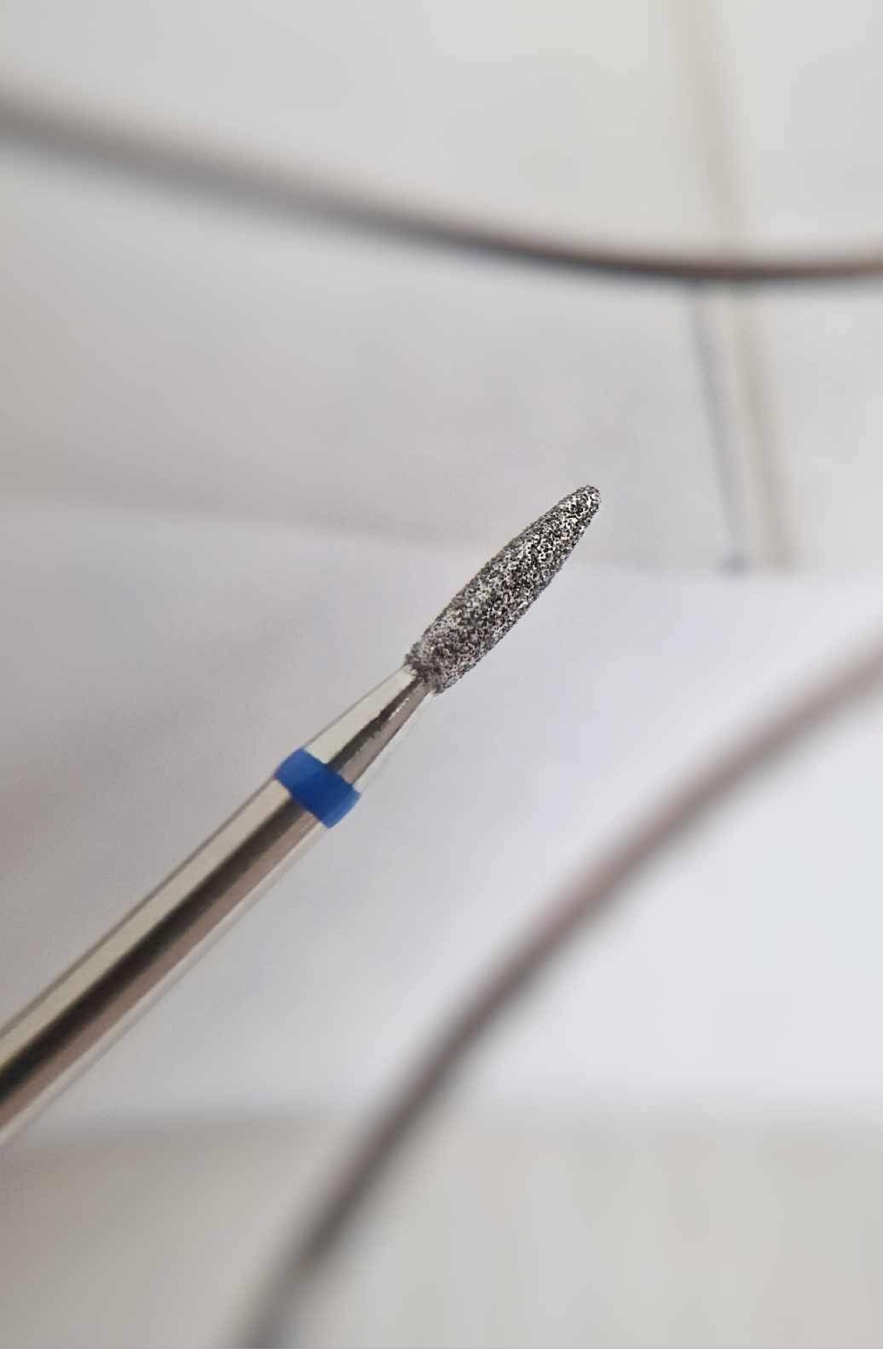 Diamond tip FLAME with blunt tip blue