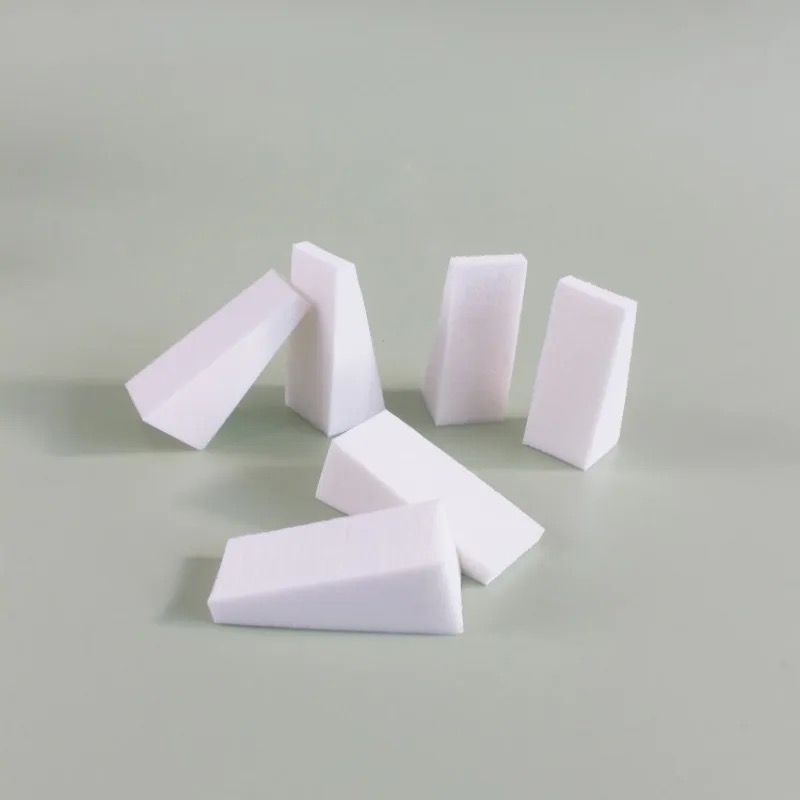 Soft triangle sponge for Ombre design 1pcs.