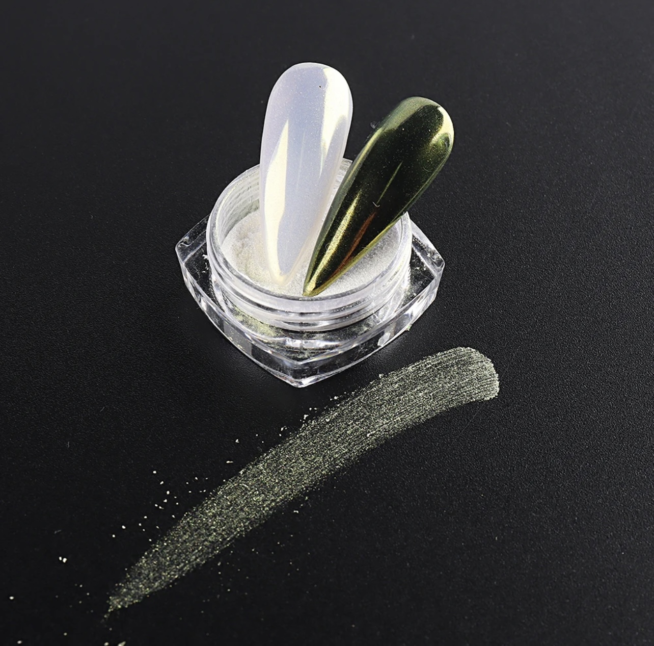 Pearl powder pigment for nails