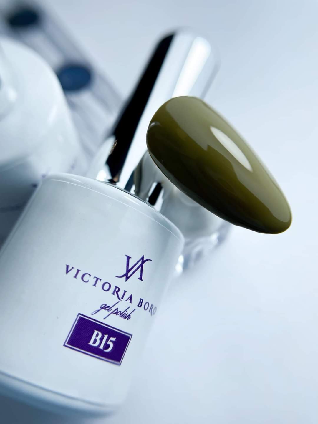 Victoria Boro GEL POLISH B15