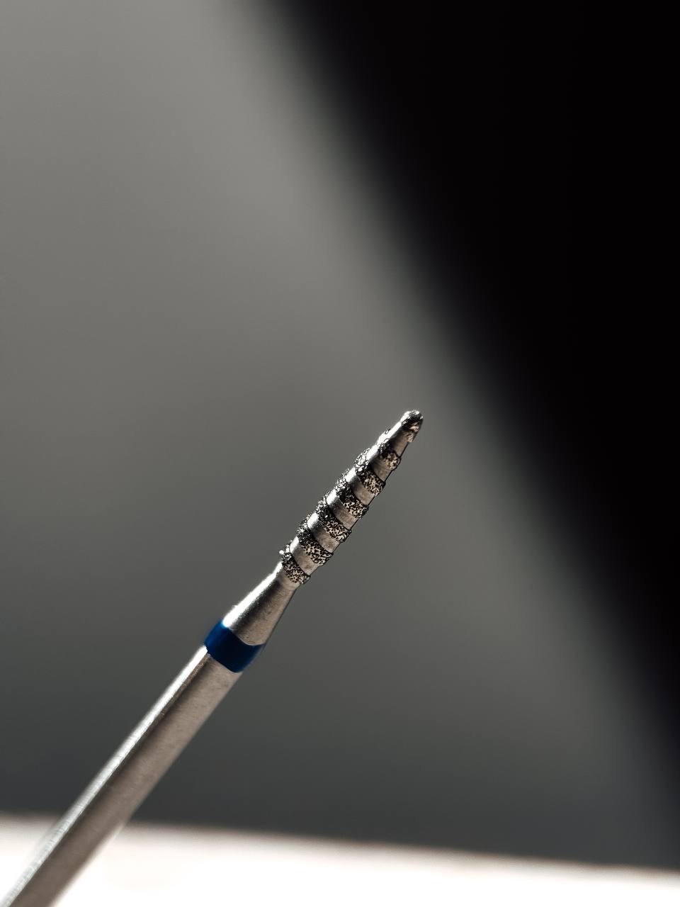 Diamond tip TORNADO with blunt tip blue
